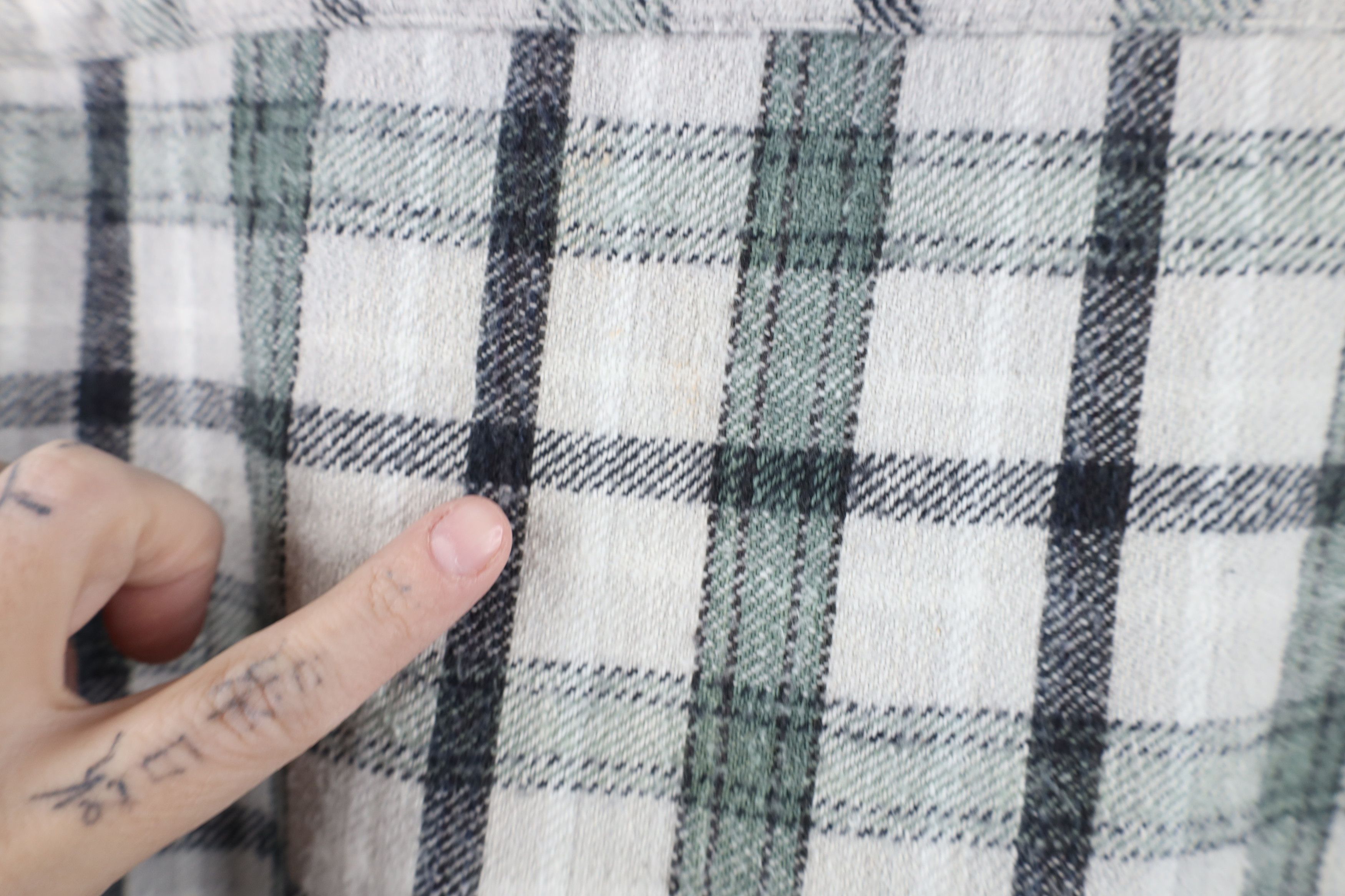 Vintage Vintage 90s Streetwear Flannel Collared Button Shirt Size US L / EU 52-54 / 3 - 10 Thumbnail