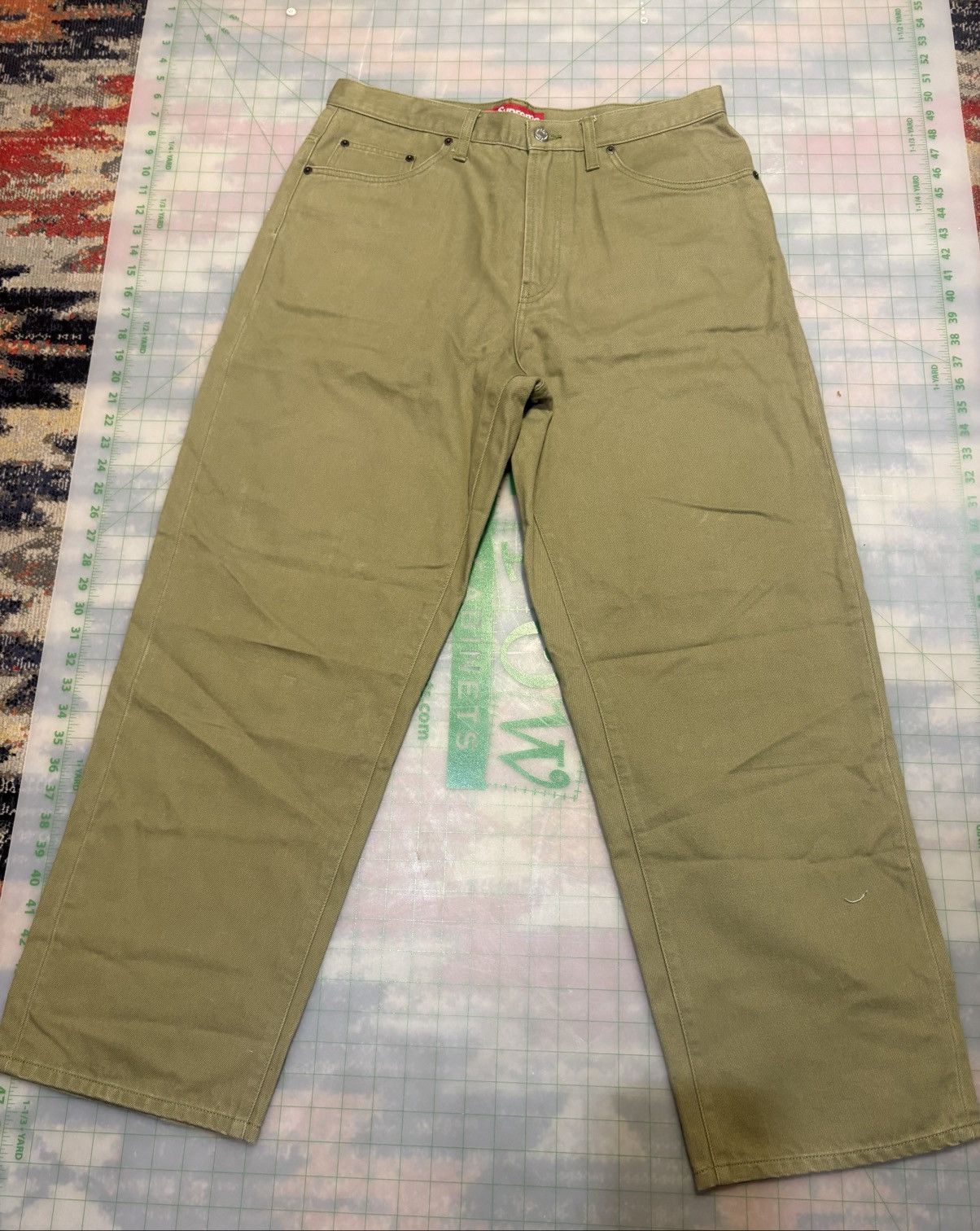 Supreme Supreme Olive Twill Pants w/Red Logo Tag Size US 32 / EU 48 - 1 Thumbnail