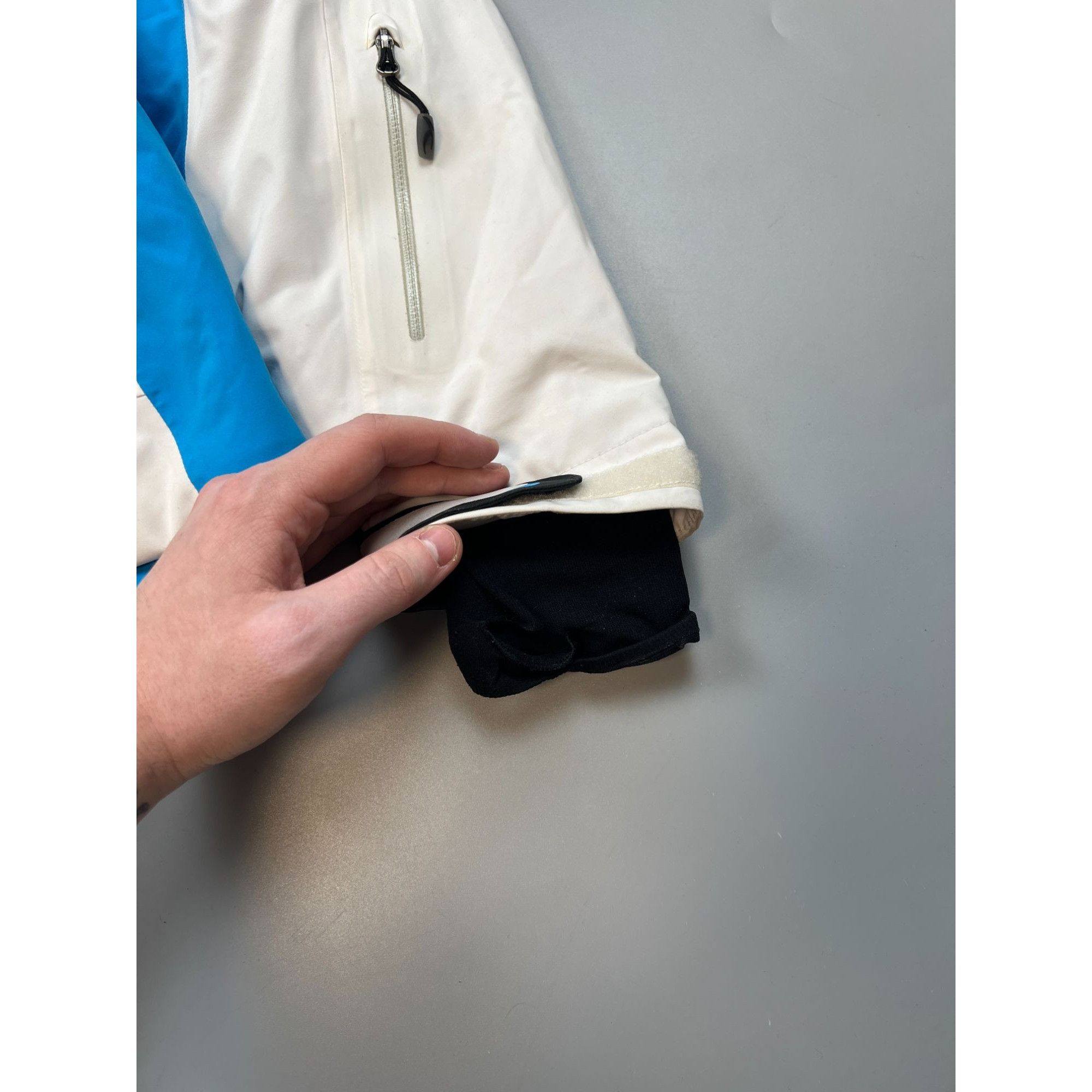 KJUS Kjus White Ski Jacket With Ski Mask (Y0695) Size M / US 6-8 / IT 42-44 - 6 Thumbnail