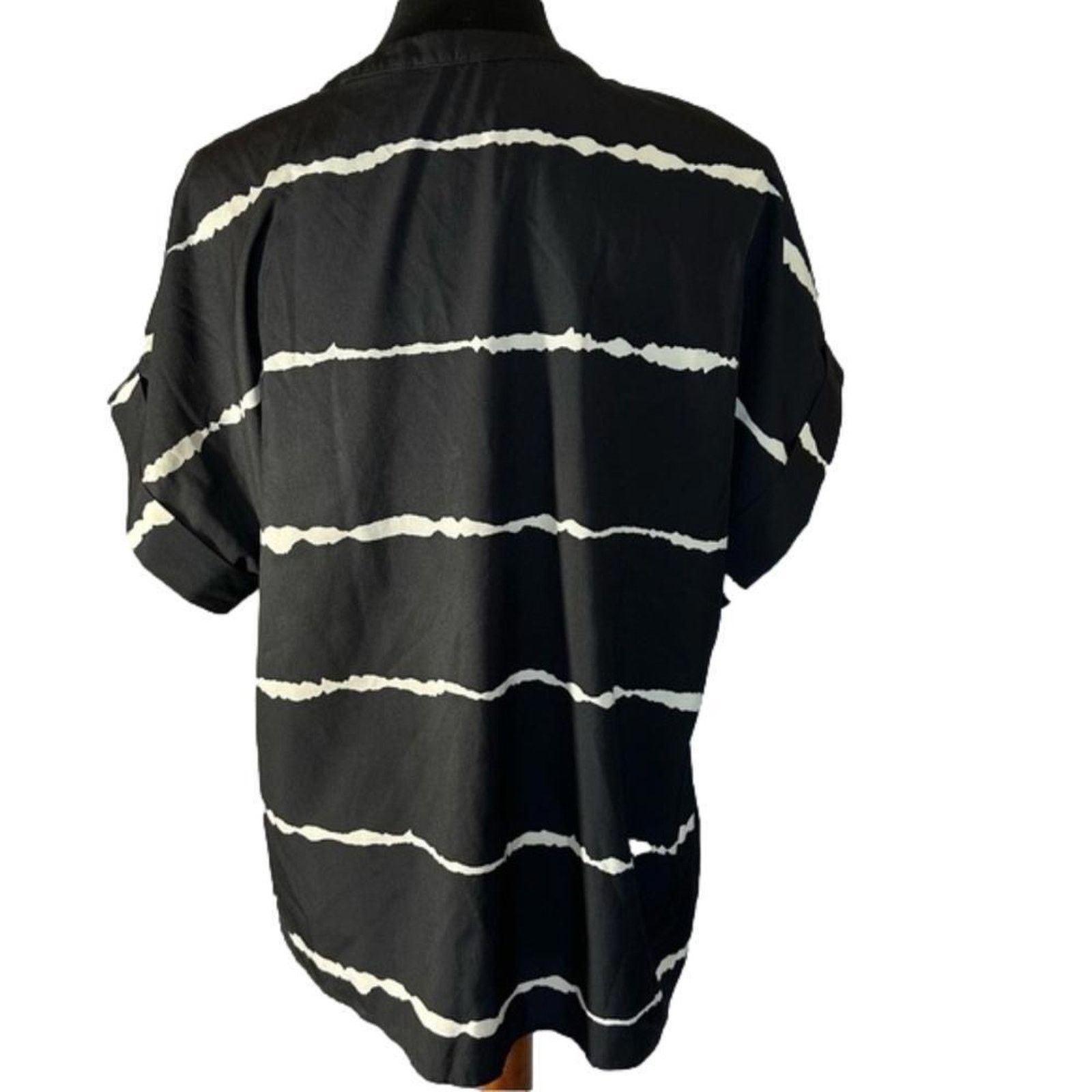 Designer Mazik Women's Black Striped Short Sleeve Blouse Size M / US 6-8 / IT 42-44 - 3 Thumbnail