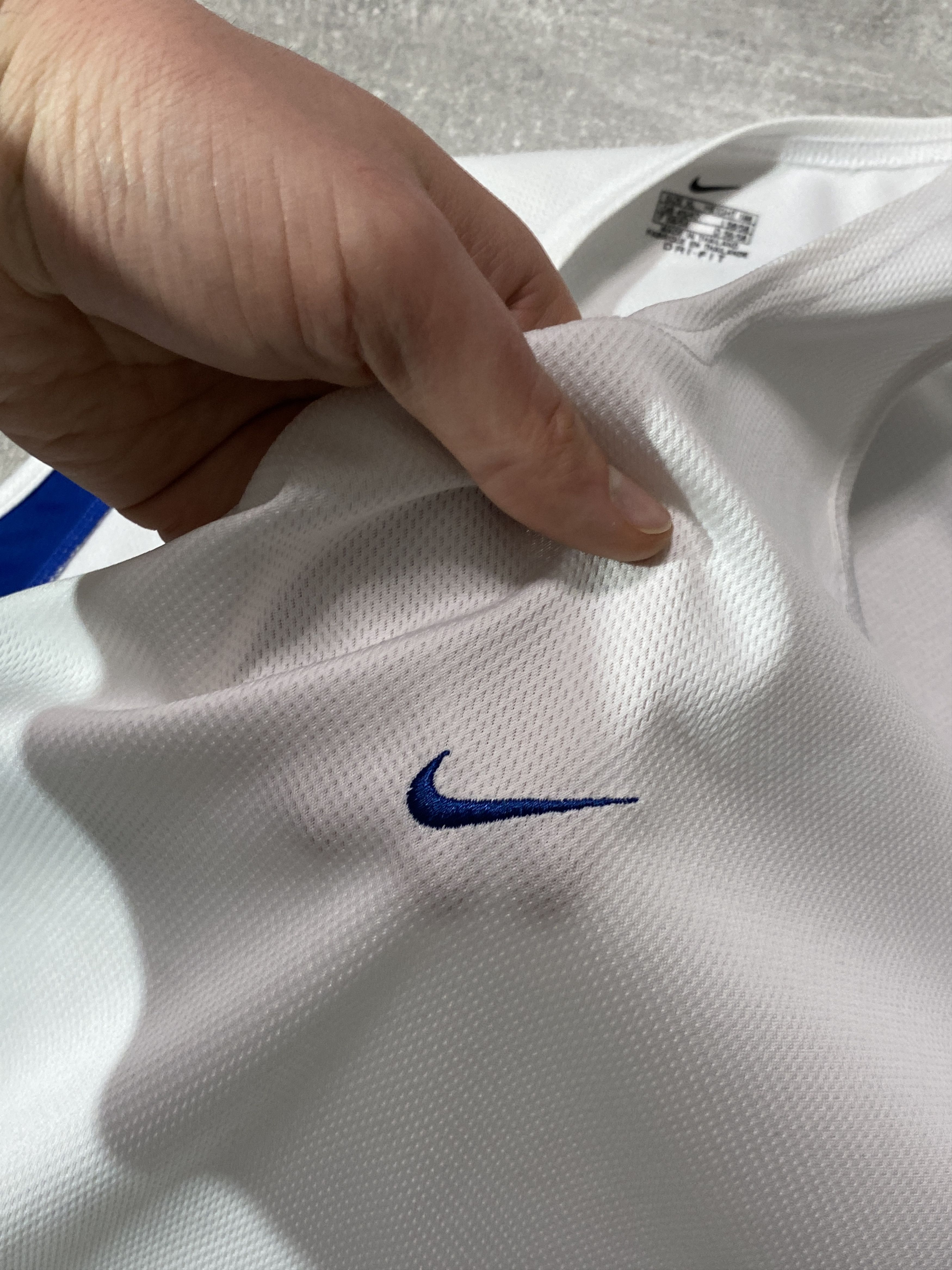 Nike Vintage Y2k Nike Center Swoosh Tee Size US XL / EU 56 / 4 - 3 Thumbnail