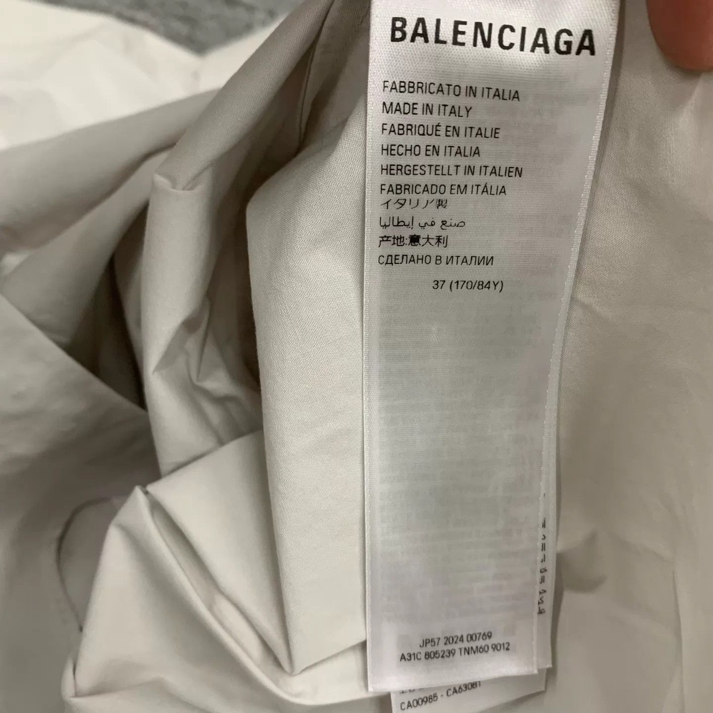 Balenciaga Balenciaga White Destroyed Reversed Logo SS Shirt 37 98N Size US XS / EU 42 / 0 - 5 Thumbnail