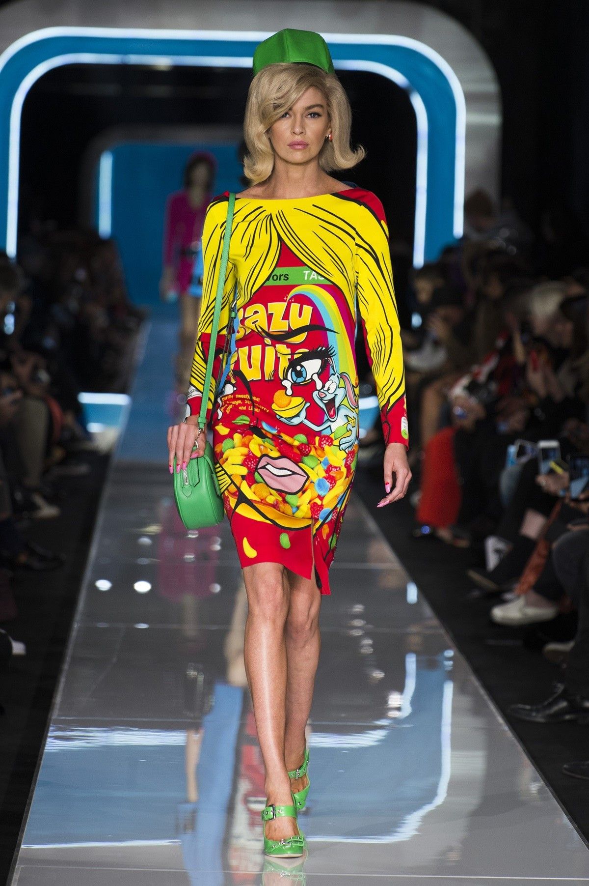 Boutique Moschino × Love Moschino × Moschino Moschino Couture 2018 Oversized “Crazy Fruits” T-Shirt/Dress Size ONE SIZE - 6 Thumbnail