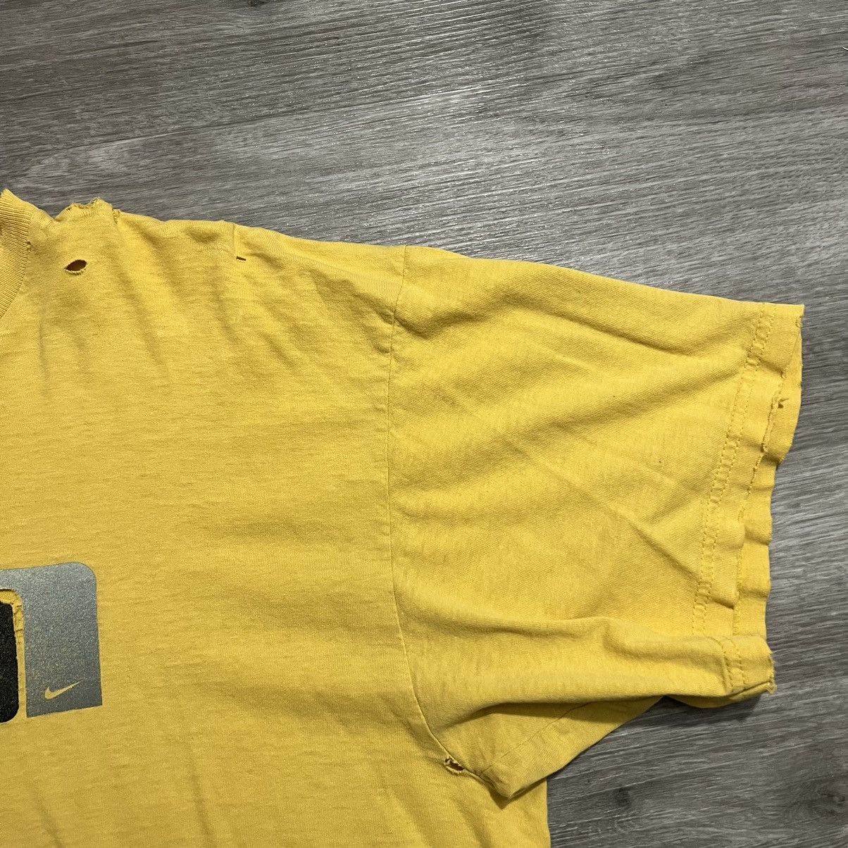 Nike × Vintage Vintage Nike Logo Tee Size US L / EU 52-54 / 3 - 7 Thumbnail