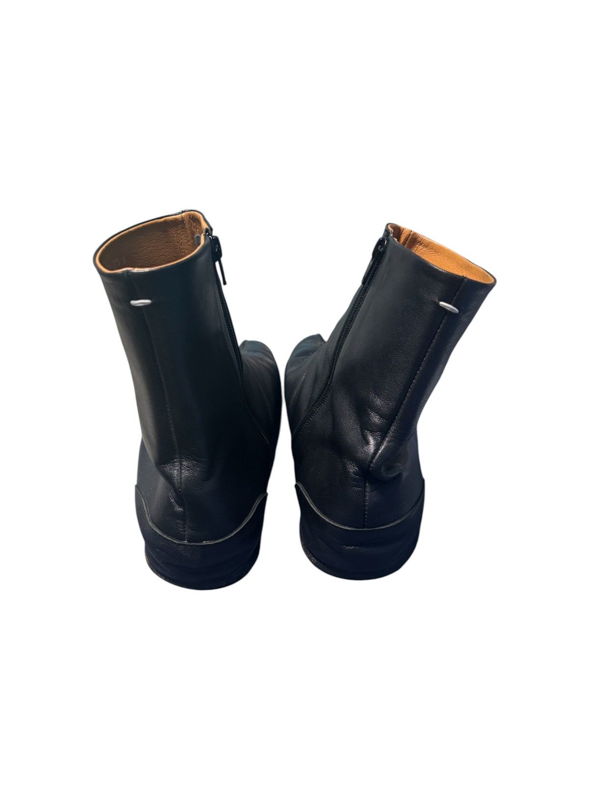 Maison Margiela Maison Margiela Tabi Flat Boots Size US 9.5 / EU 42-43 - 2 Thumbnail