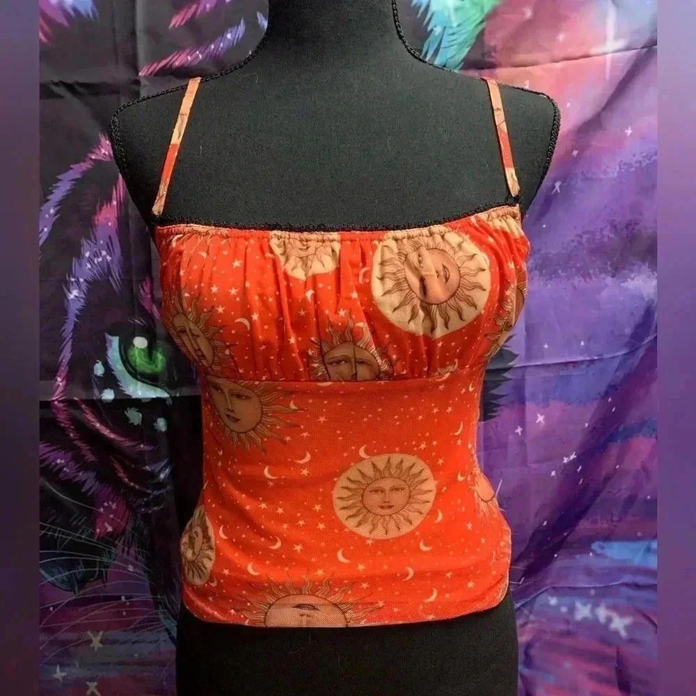 Urban Outfitters Urban Outfitters Sun Print Camisole Top - XS Size XS / US 0-2 / IT 36-38 - 1 Thumbnail