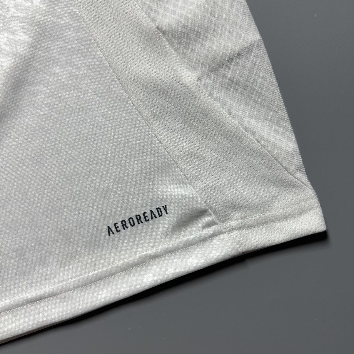 Adidas REAL MADRID ADIDAS 2024/2025 FOOTBALL HOME JERSEY #10 MODRIC Size US M / EU 48-50 / 2 - 7 Thumbnail