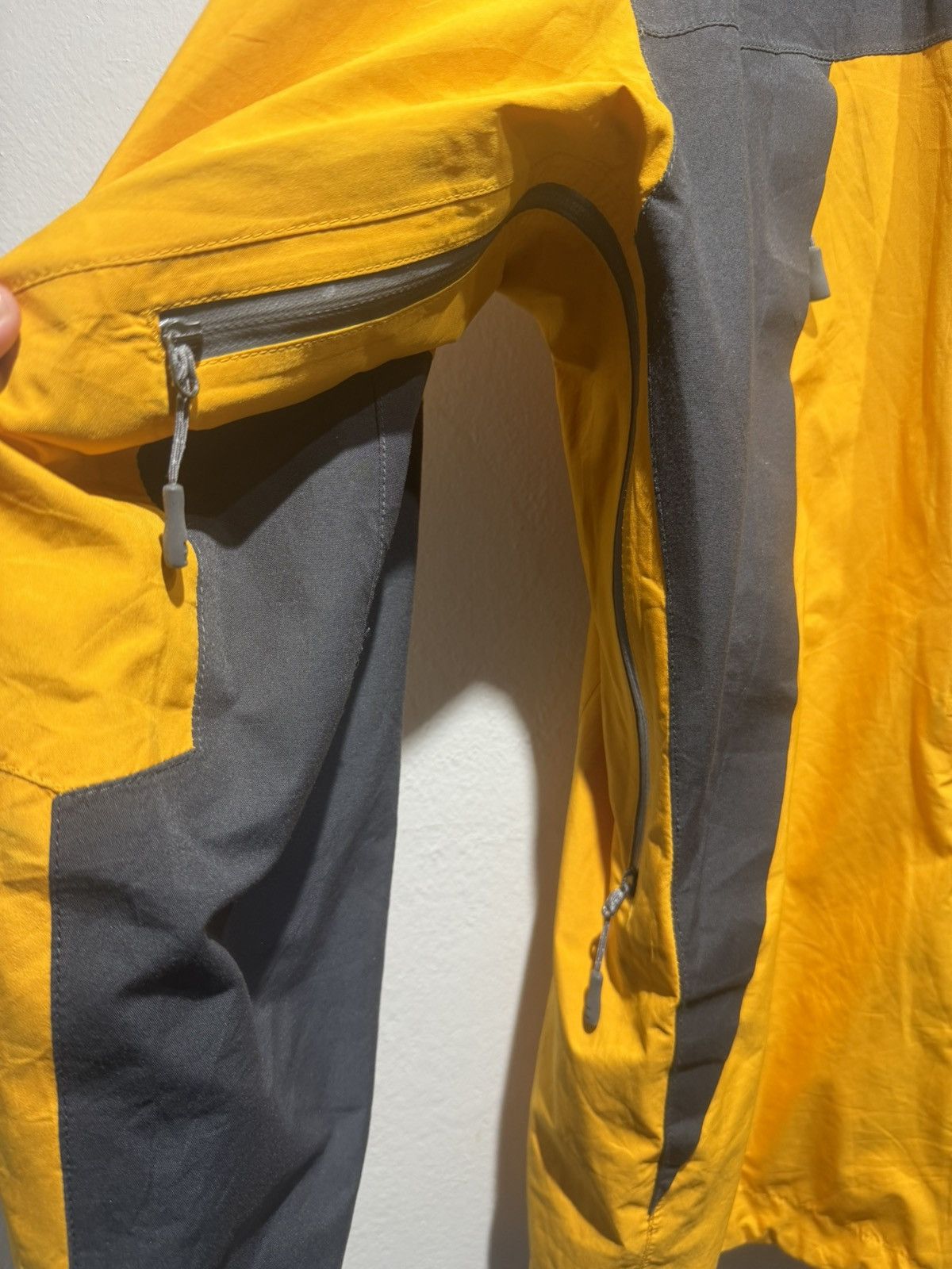 The North Face Vintage The North Face Summit Series Goretex Jacket Size US L / EU 52-54 / 3 - 13 Thumbnail