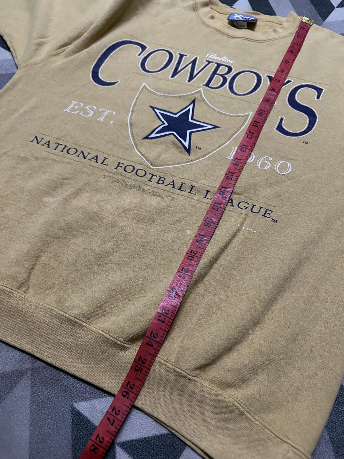Lee vintage 1990s Lee Sport Dallas Cowboys NFL crew sweatshirt Size US M / EU 48-50 / 2 - 7 Thumbnail