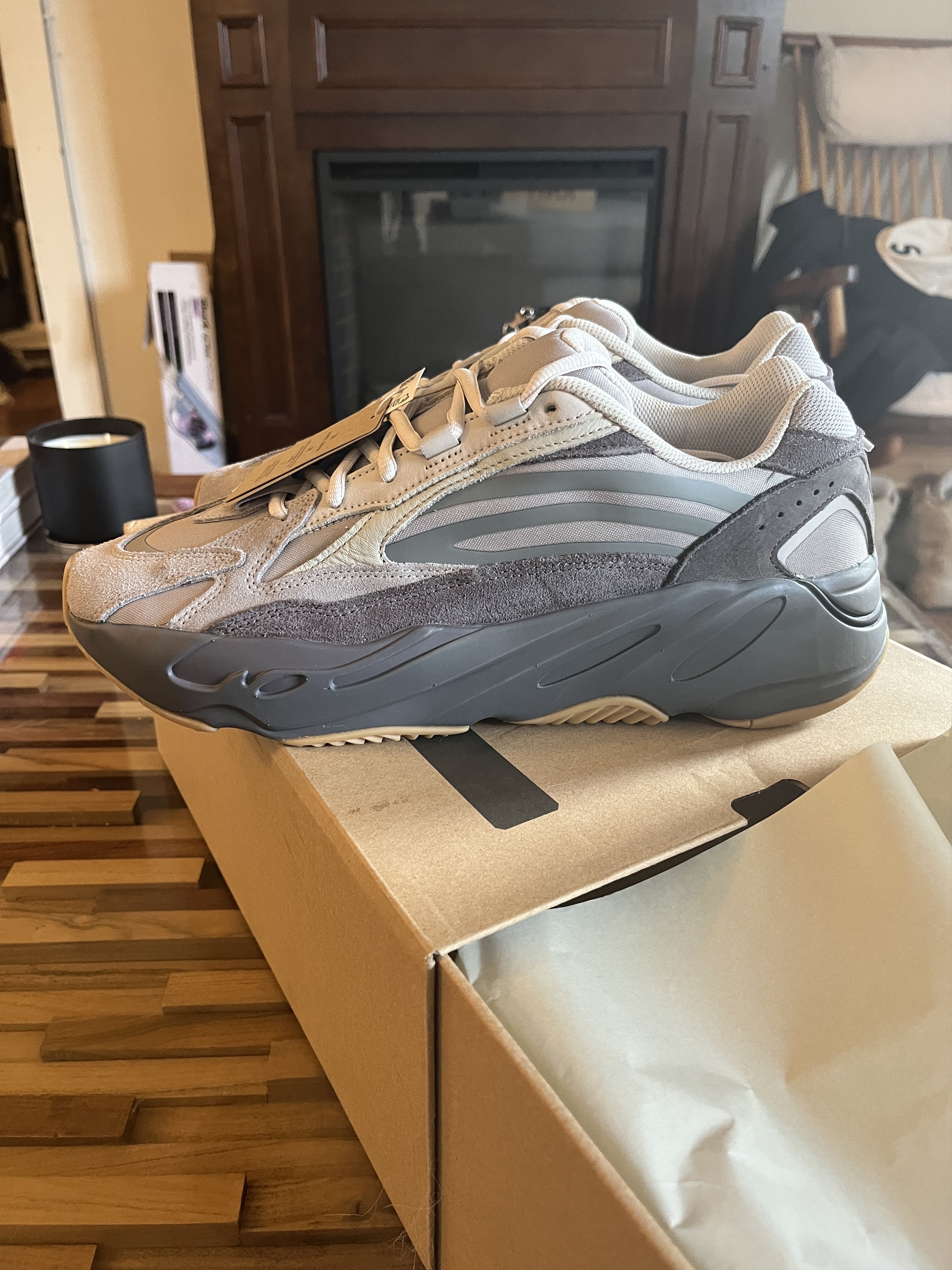 Adidas × Kanye West Yeezy Boost 700 V2 (Deadstock) Size US 12 / EU 45 - 6 Thumbnail