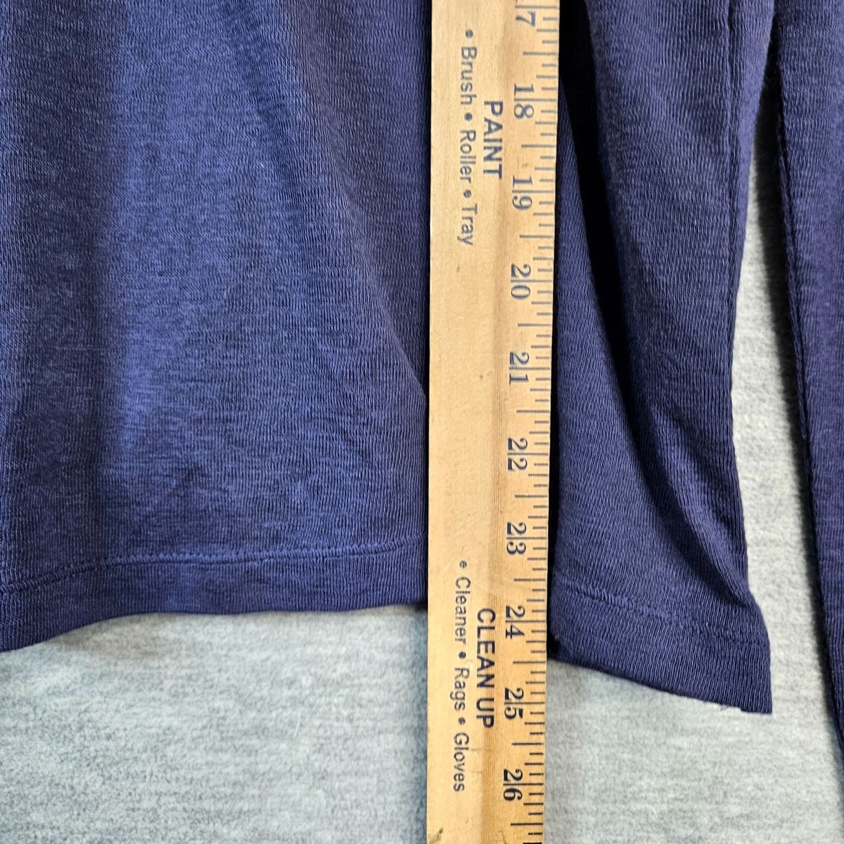 White House Black Market White House Black Market Top Sz S Women’s Navy Blue V-neck Back Size S / US 4 / IT 40 - 7 Thumbnail