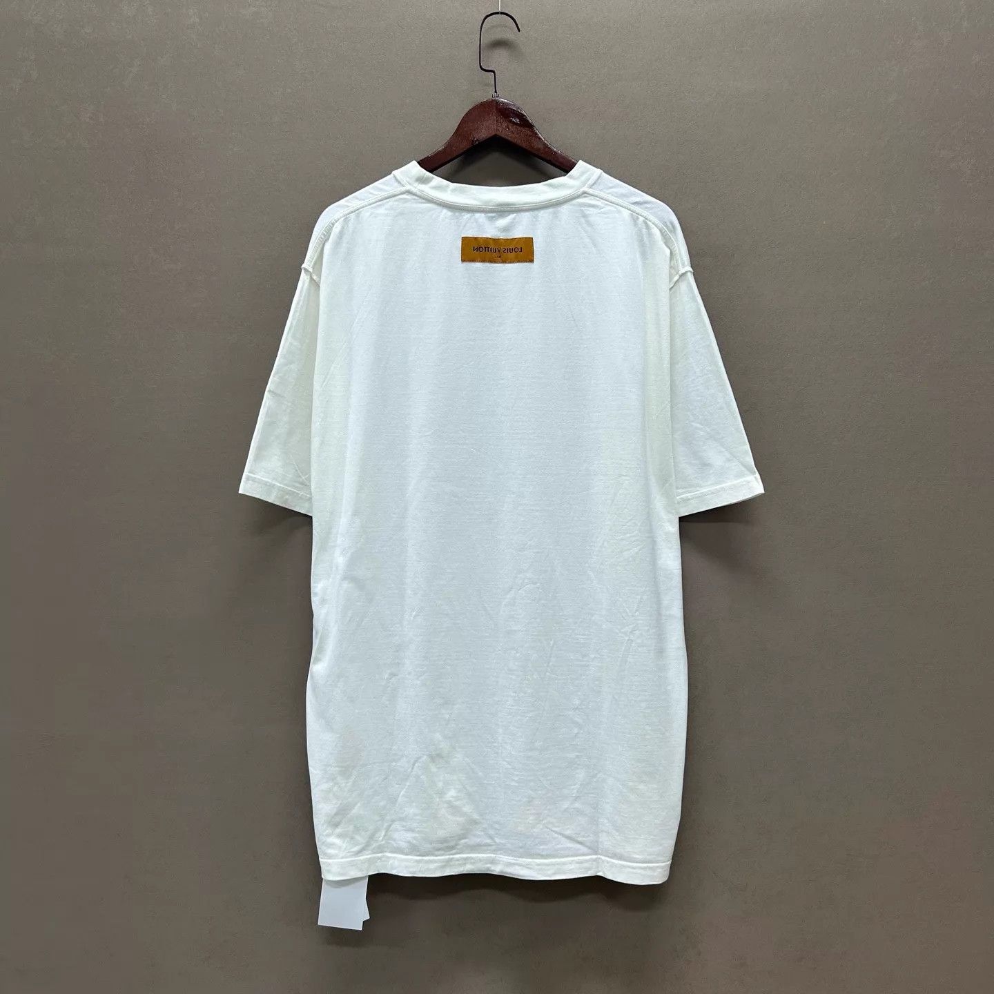 Louis Vuitton LV White Embossed Logo Short Sleeve Tee 99 New Size 5L Size 4XL / US 24-26 - 2 Thumbnail