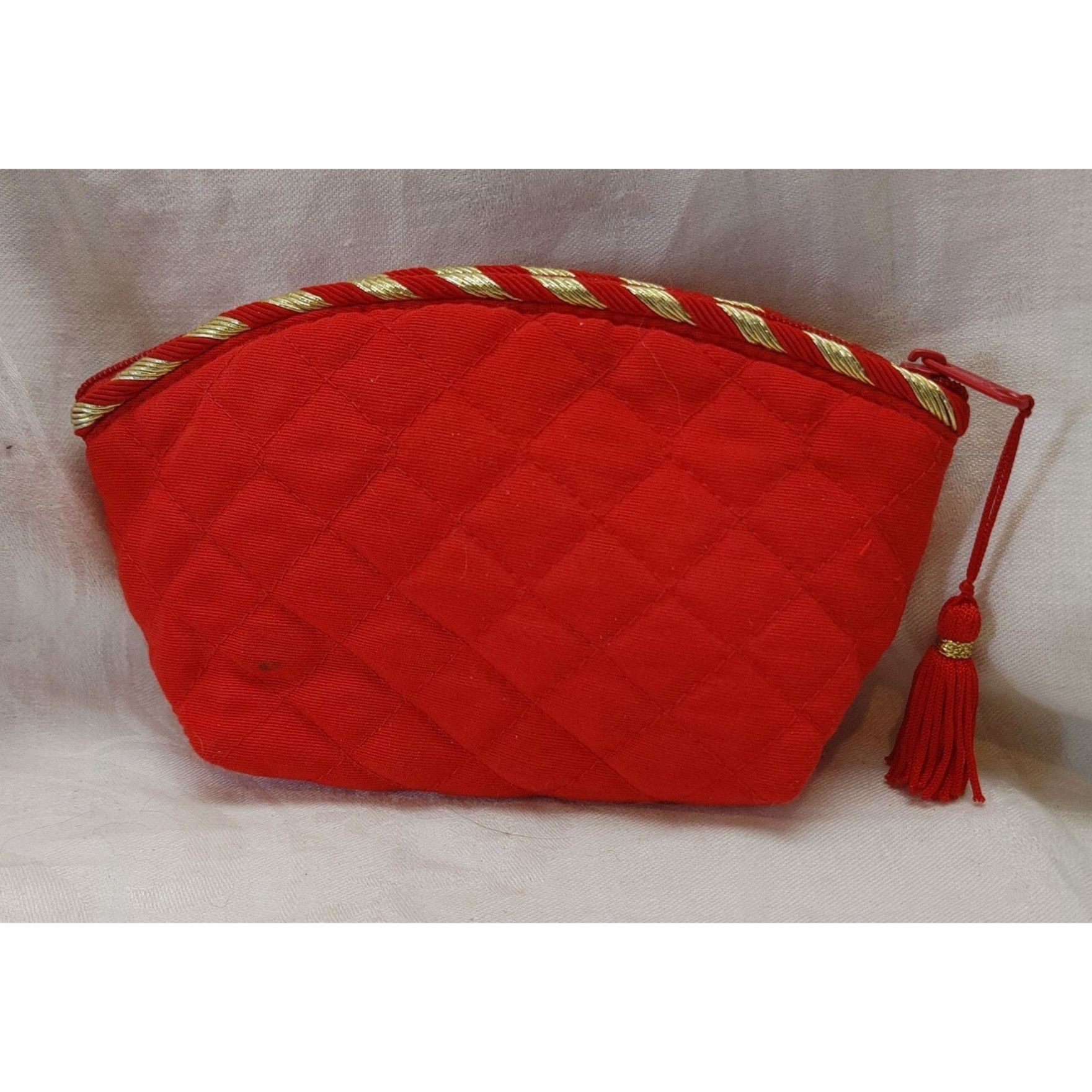 Victoria's Secret Victoria's Secret Red Quilted Cosmetics Perfume Personal Pou Size ONE SIZE - 1 Thumbnail