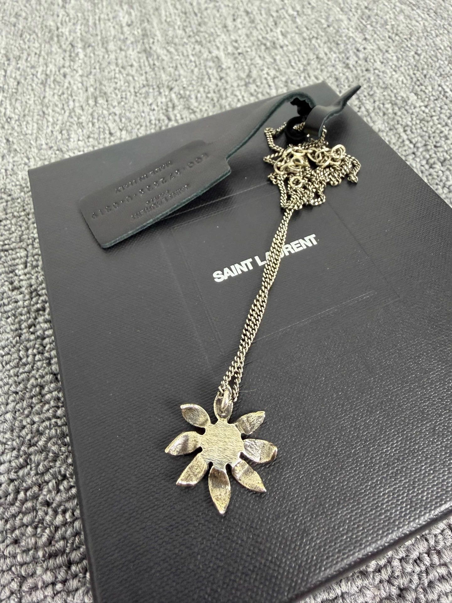 Saint Laurent Paris SLP 16ss 8-petal sunflower twisted chain necklace Size ONE SIZE - 2 Thumbnail