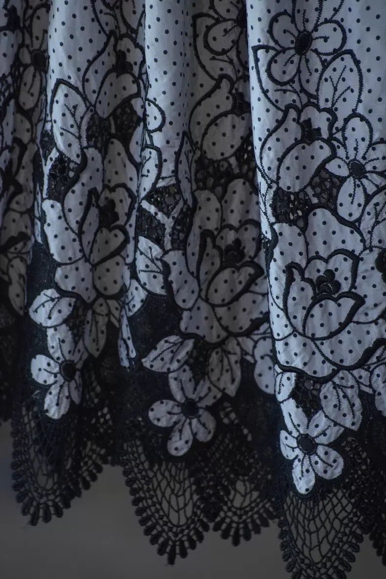 Comme des Garcons Comme Des Garcons size M Black and Gray Polka Dot Lace Emb Size 23" - 2 Thumbnail