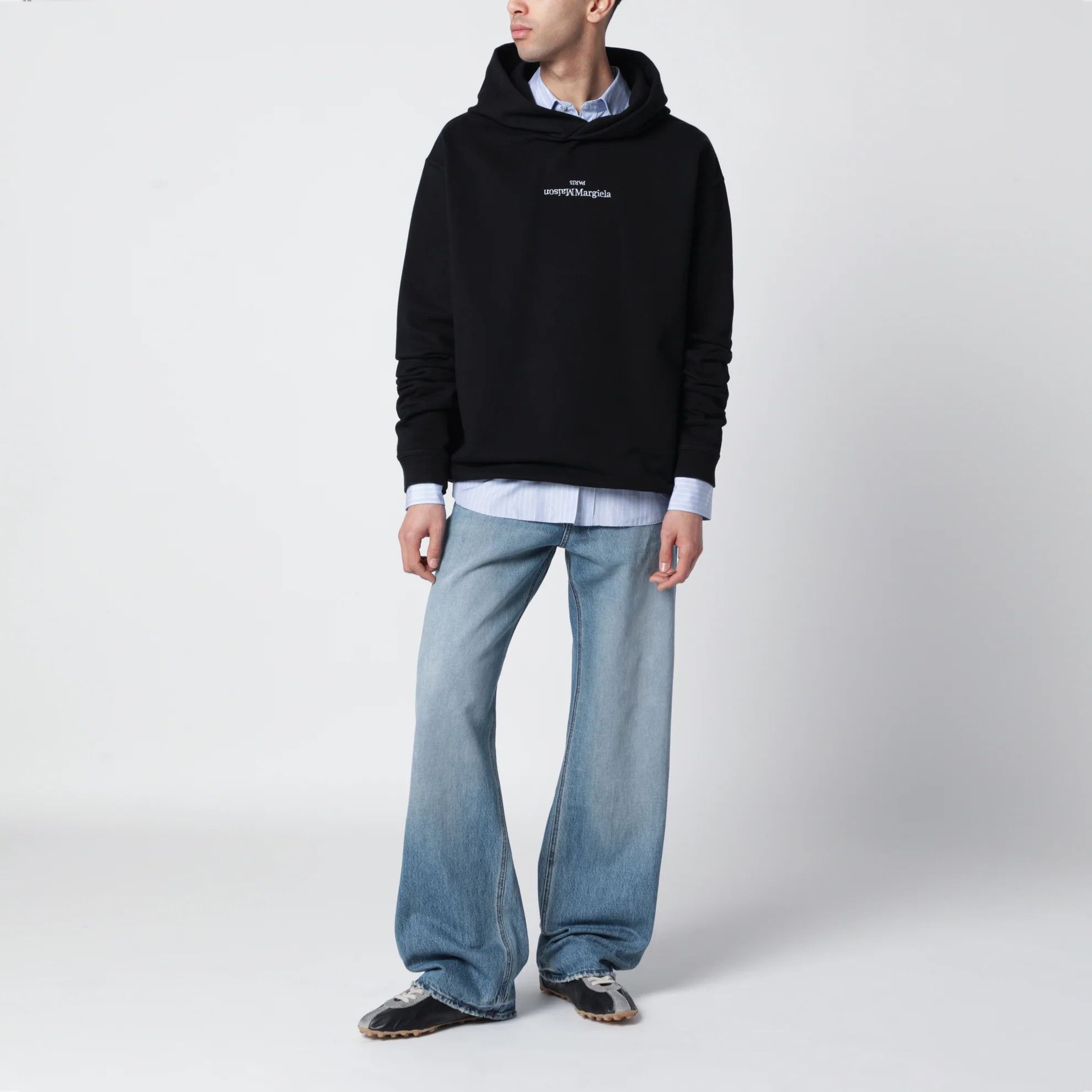 Maison Margiela o1d2blof0526 Hoodie With Reversed Logo in Black Size US M / EU 48-50 / 2 - 2 Thumbnail