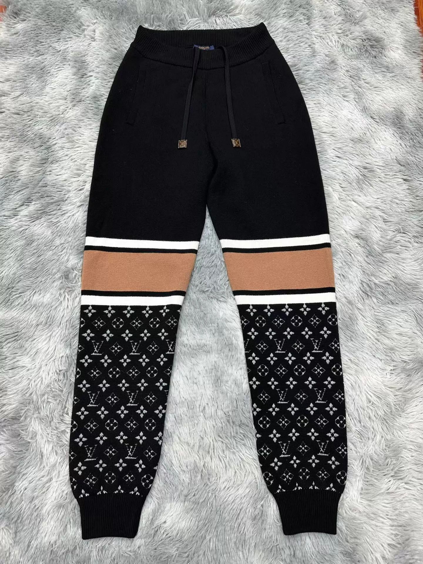 Louis Vuitton LV Monogram Allover Mixed Wool-Knit Sweatpants S NWT Size 26" / US 2 / IT 38 - 1 Thumbnail