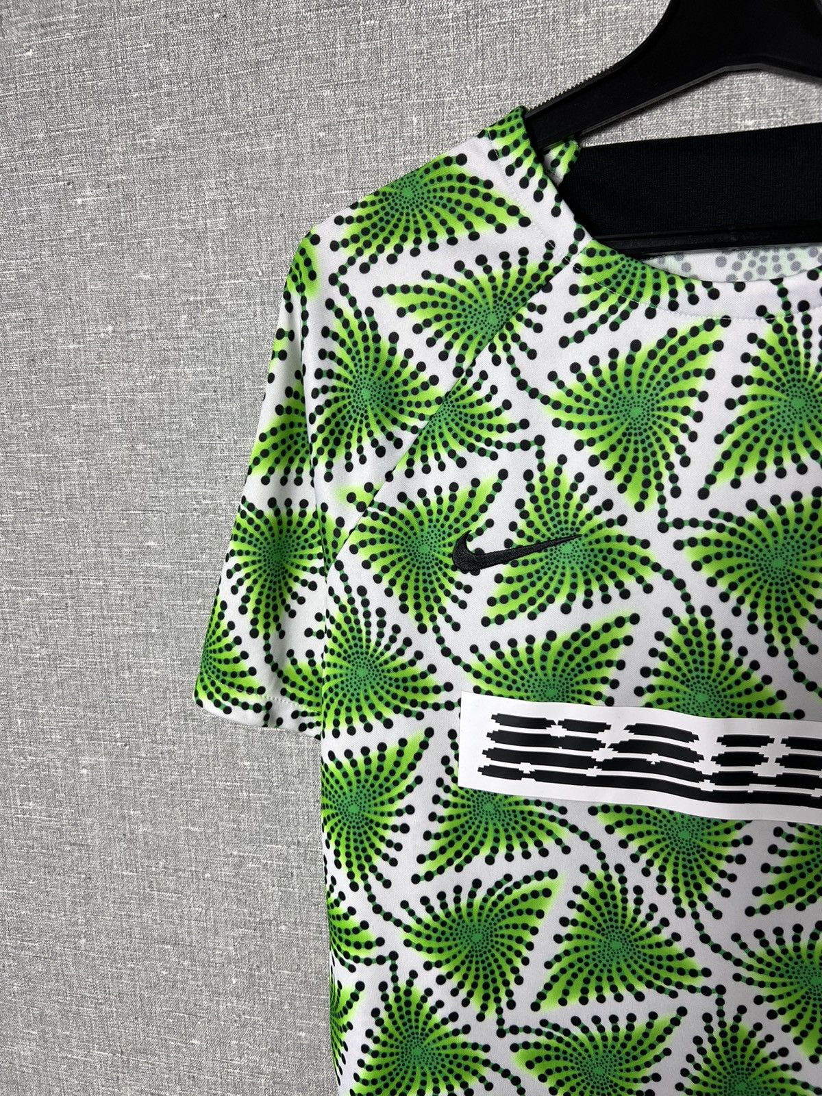 Nike 2022/23 Nike Nigeria National Football Team Pre Match Jersey Size US M / EU 48-50 / 2 - 3 Thumbnail