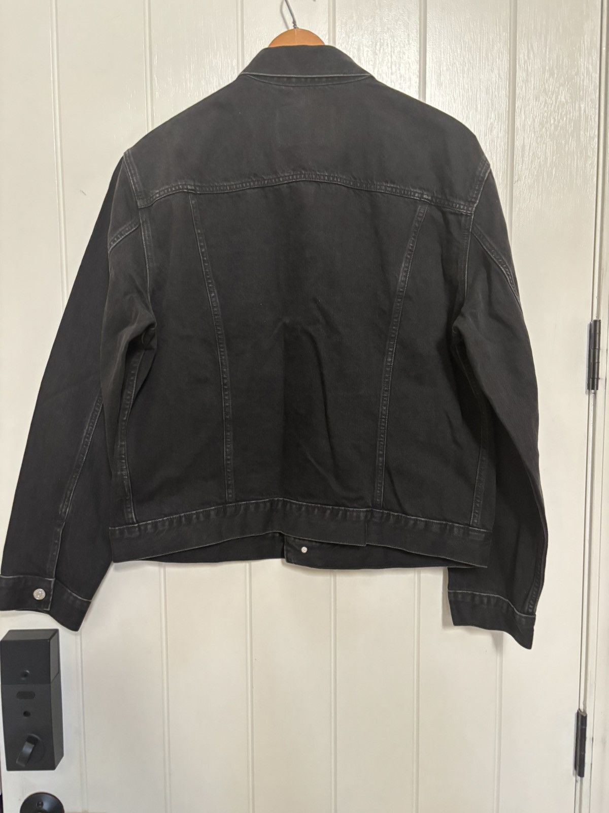 Calvin Klein CALVIN KLEIN WASHED DENIM TRUCKER JACKET Size US XL / EU 56 / 4 - 3 Thumbnail