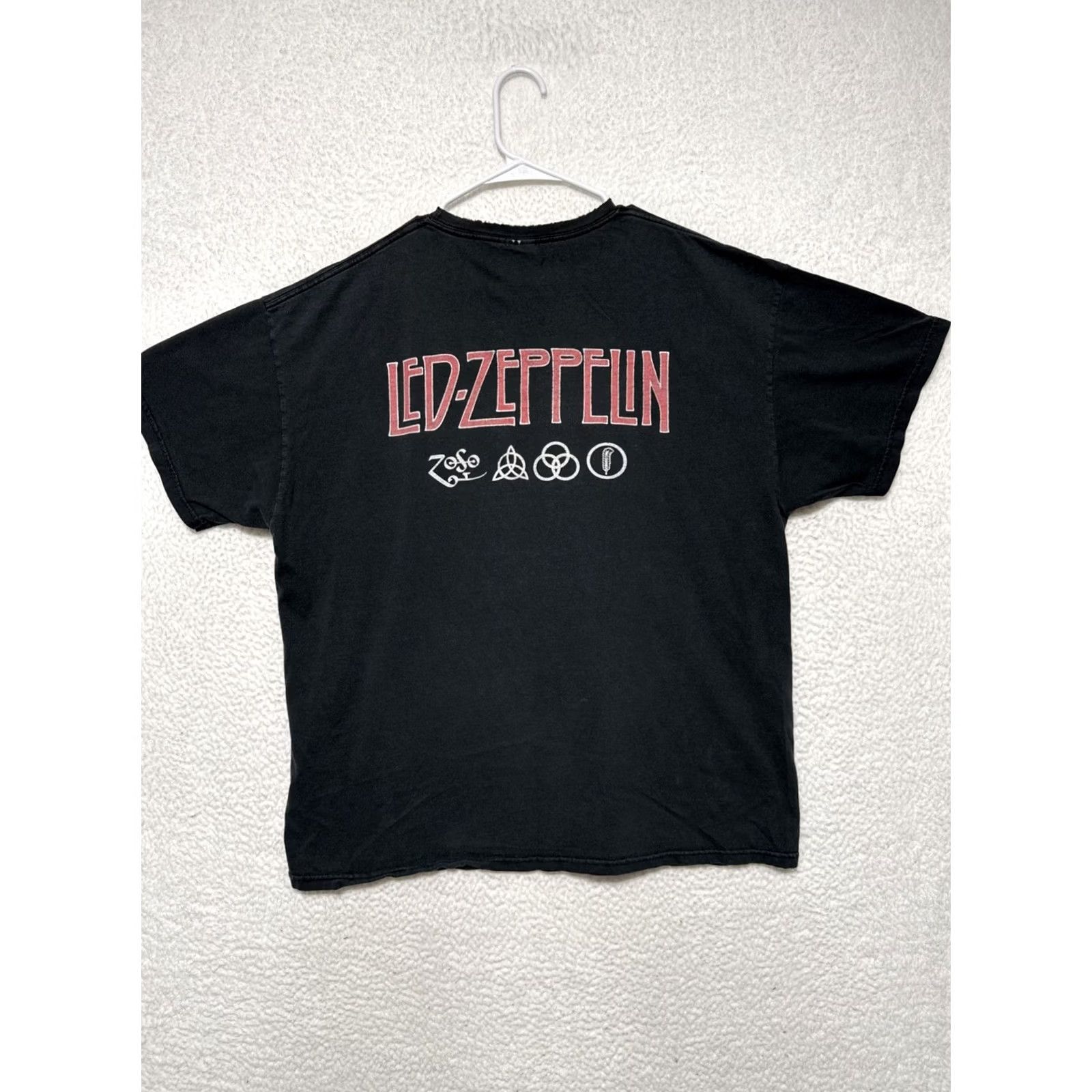 Hanes VINTAGE Led Zeppelin Stairway To Heaven T-Shirt Men XL Black Cotton Distressed Hanes Mens Short Sleeve T-Shirt 2000s Size US XL / EU 56 / 4 - 6 Thumbnail