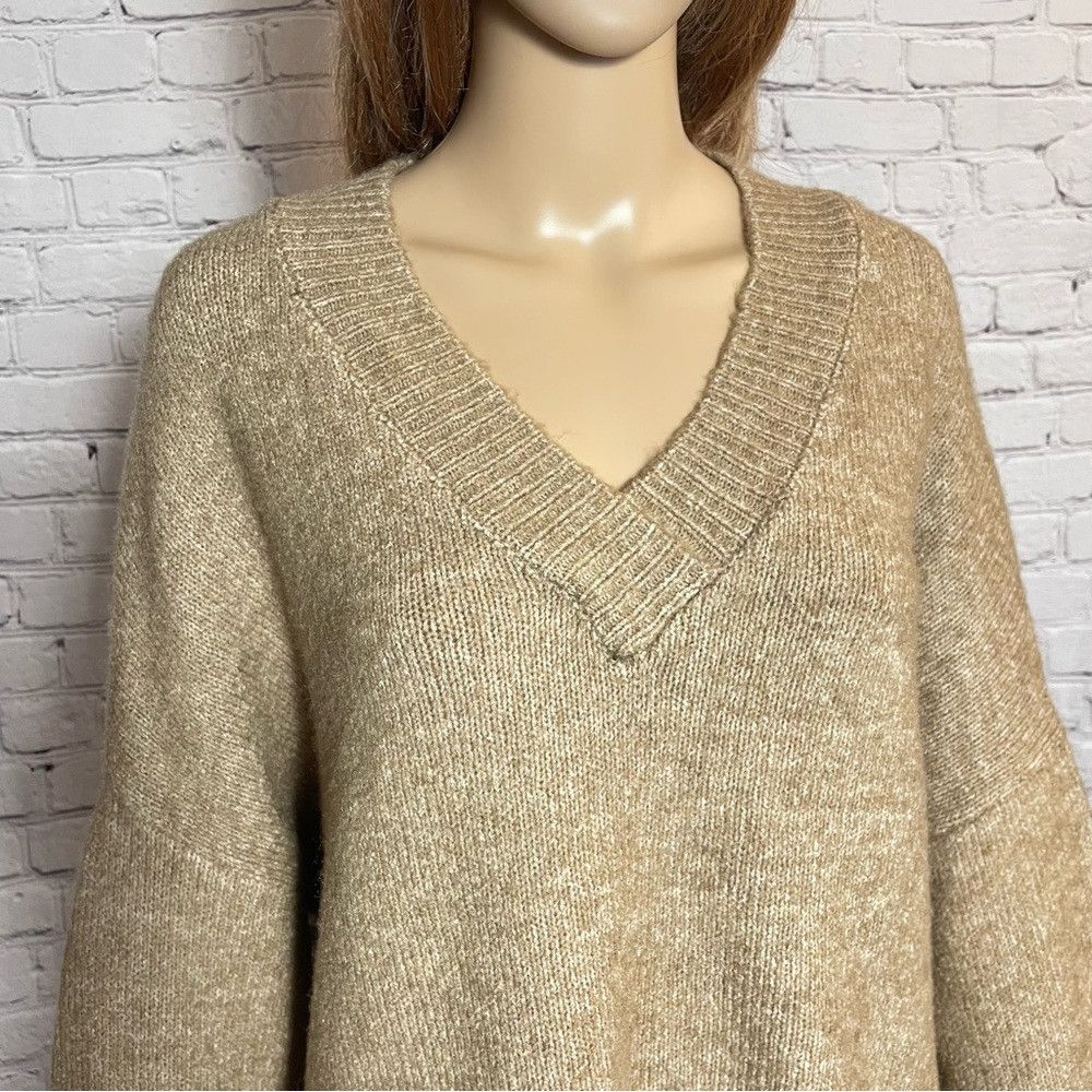 Pull & Bear New Pull & Bear Brown V-Neck Drop Shoulder Sweater Size M Size M / US 6-8 / IT 42-44 - 2 Thumbnail