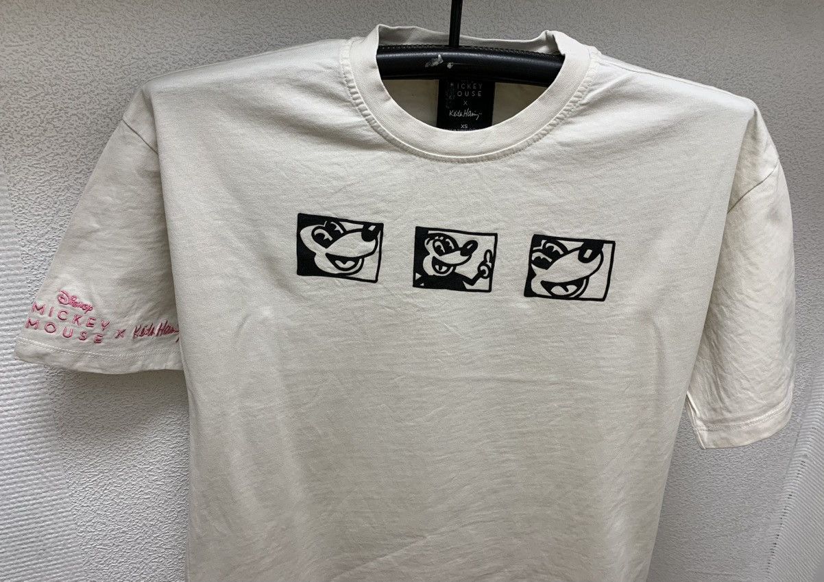 Disney Mickey Mouse Keith Haring Disney big logo t-shirt S-M sz Size US M / EU 48-50 / 2 - 3 Thumbnail