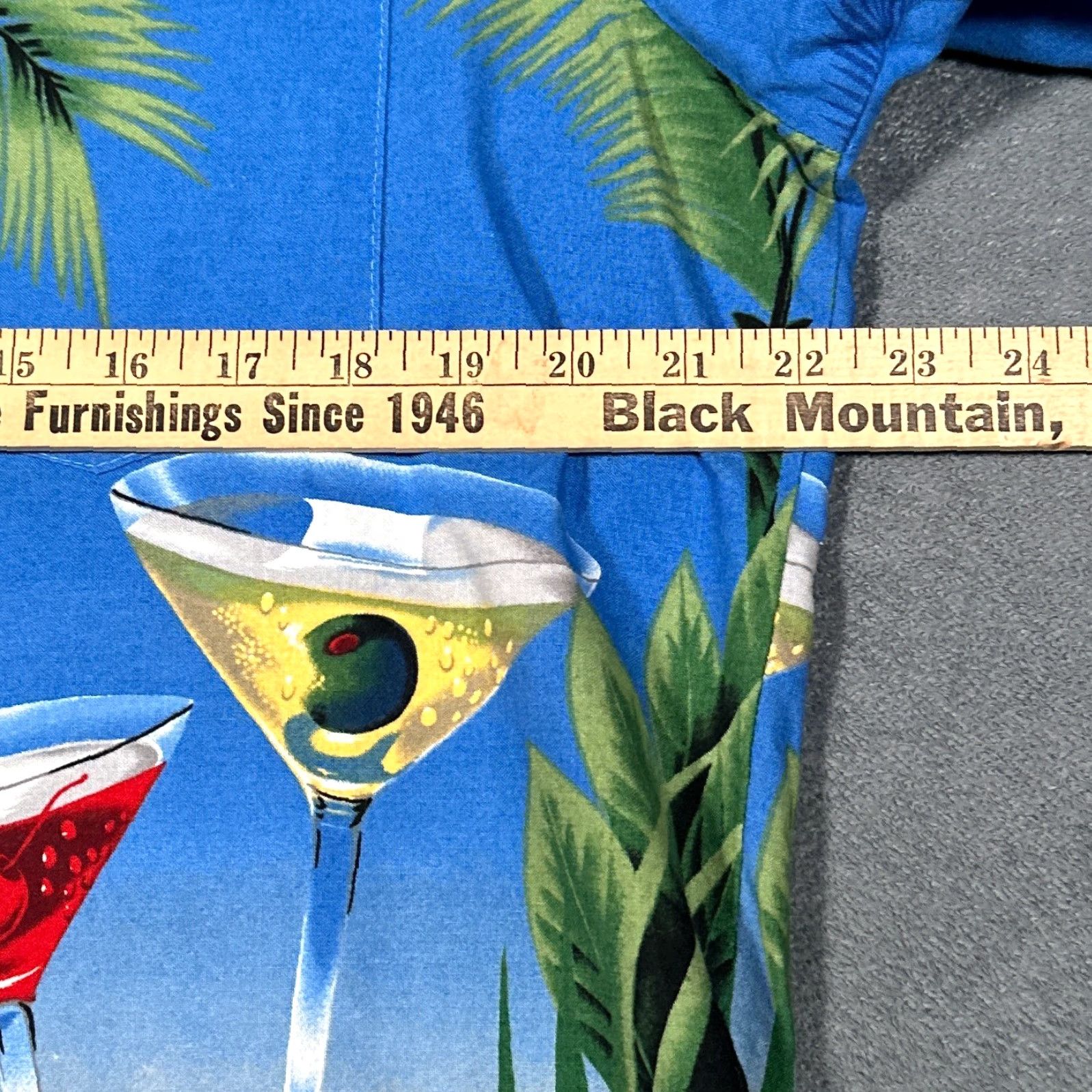 Vintage Vintage Hawaiian Shirt Mens Large Blue Floral Martini Cosmopolitan Single Stitch Size US XXL / EU 58 / 5 - 7 Thumbnail