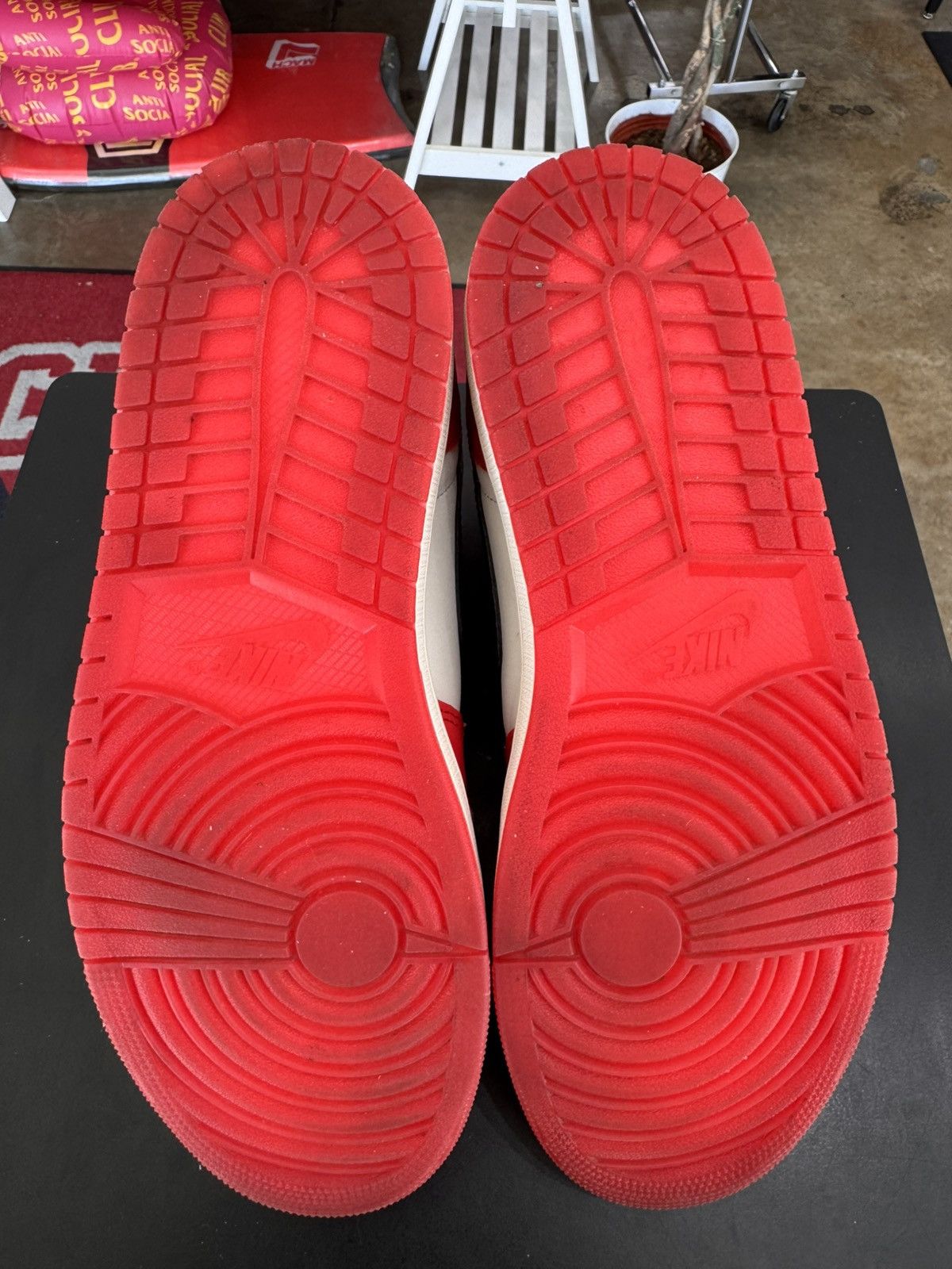 Jordan Brand Air Jordan 1 Spider-Man into the Spider-Verse Size. 11(2023) Size US 11 / EU 44 - 8 Thumbnail