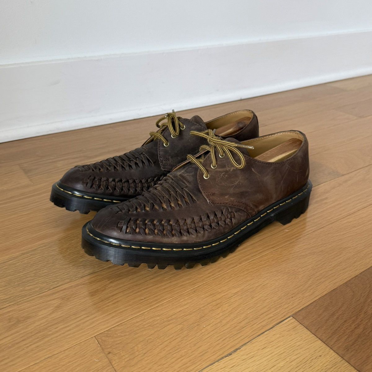 Dr. Martens Dr. Martens Ezra 3-Eye Distressed Woven Leather Oxford US 12 Size US 12 / EU 45 - 2 Thumbnail