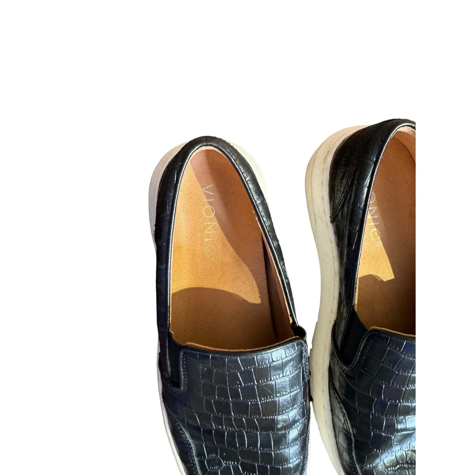 dinora slip on