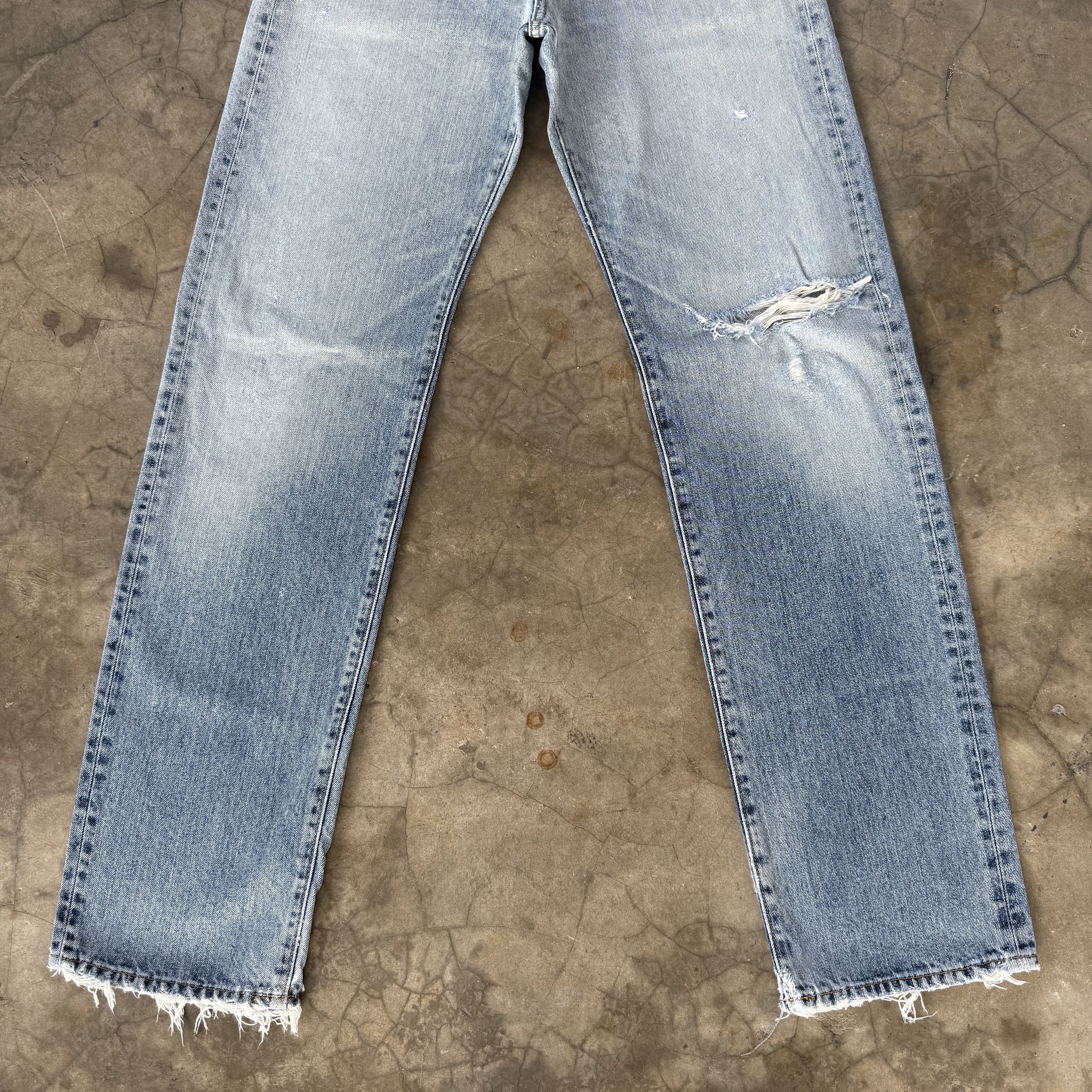 Japanese Brand W30 Vintage Japan Faded Blue Ripped Denim Jean Size US 30 / EU 46 - 4 Thumbnail
