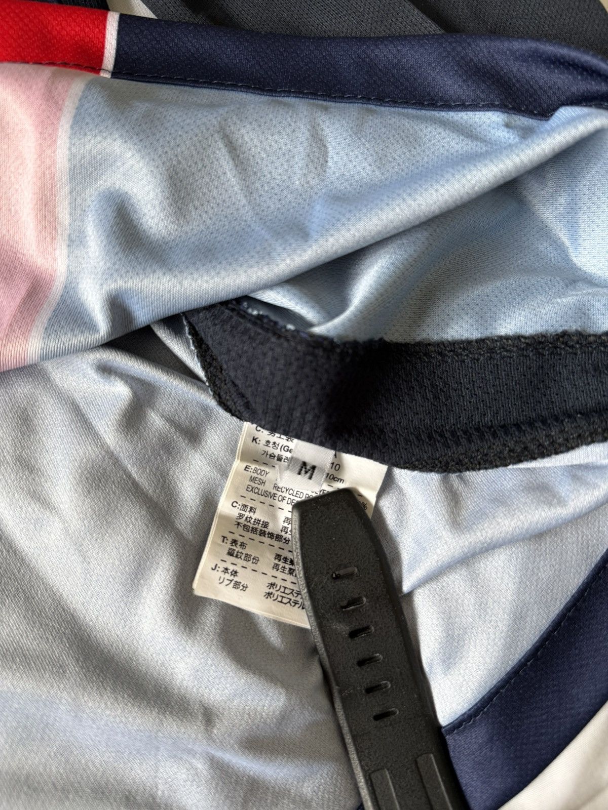 Nike ‘15 Nike Paris Saint-Germain Long Sleeve Home Jersey Size US M / EU 48-50 / 2 - 8 Thumbnail
