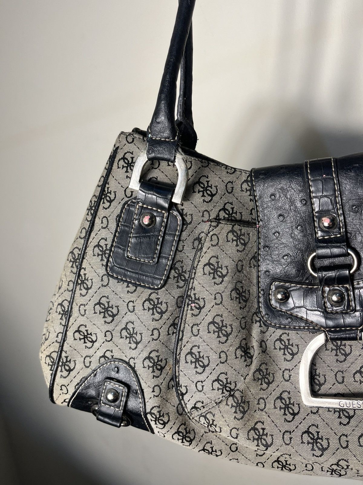 Guess Vtg guess buckled bag Size ONE SIZE - 3 Thumbnail