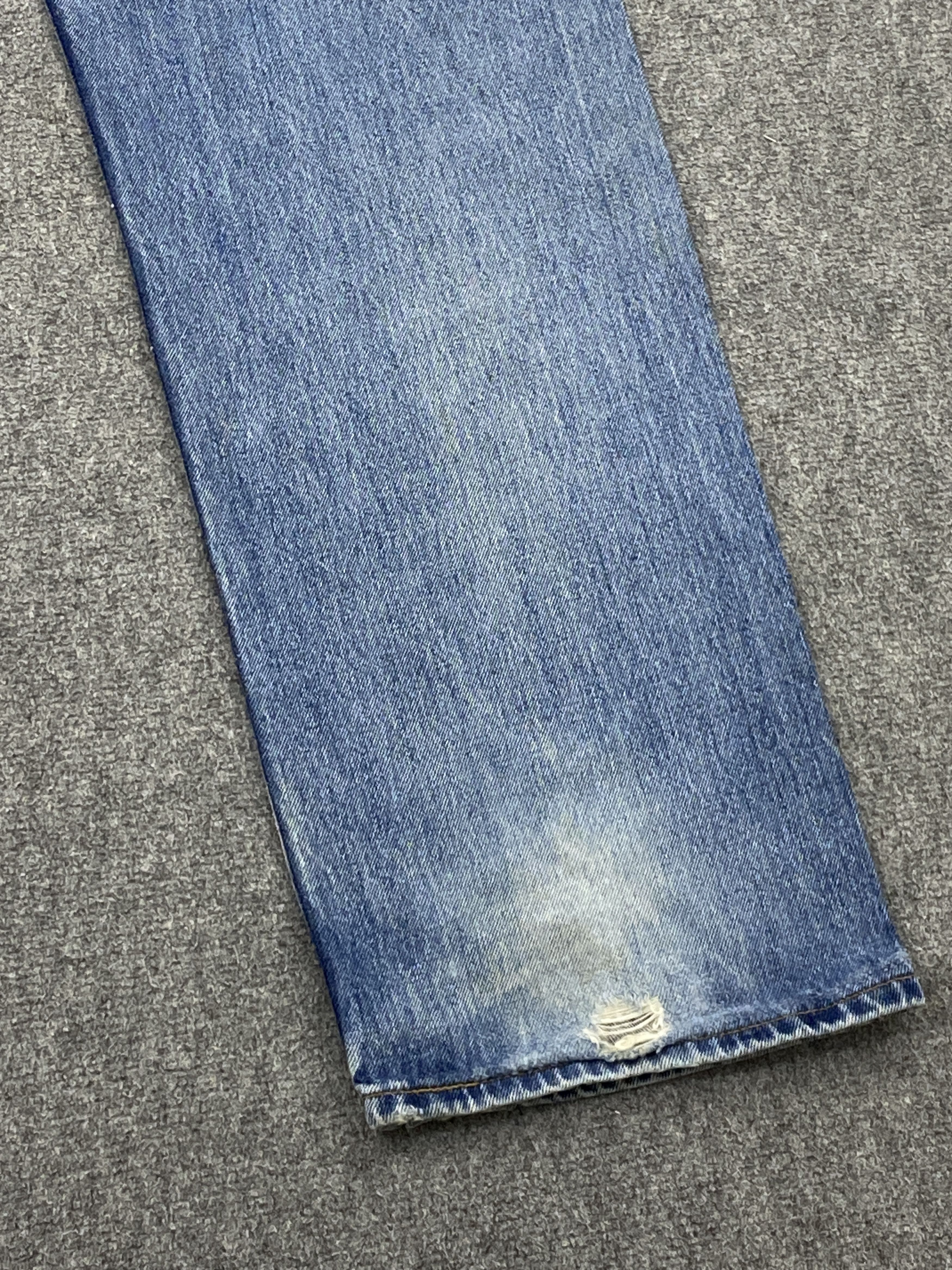 Levi's × Vintage Distressed Vintage 90s Levis 505 Faded Blue Jeans DP2618 Size US 34 / EU 50 - 18 Thumbnail