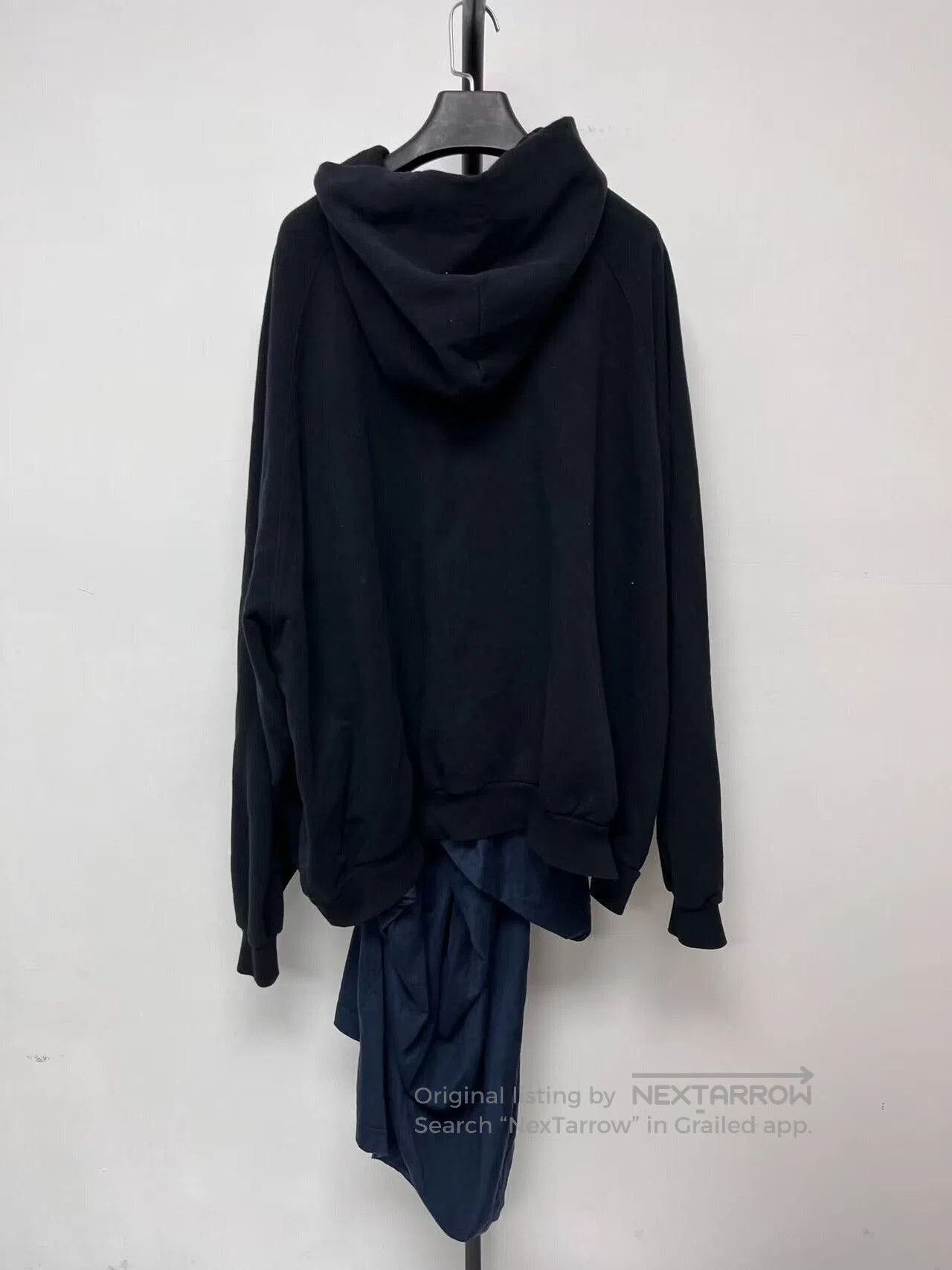 Balenciaga black balenciaga logo hooded sweatshirt. Size US M / EU 48-50 / 2 - 2 Thumbnail
