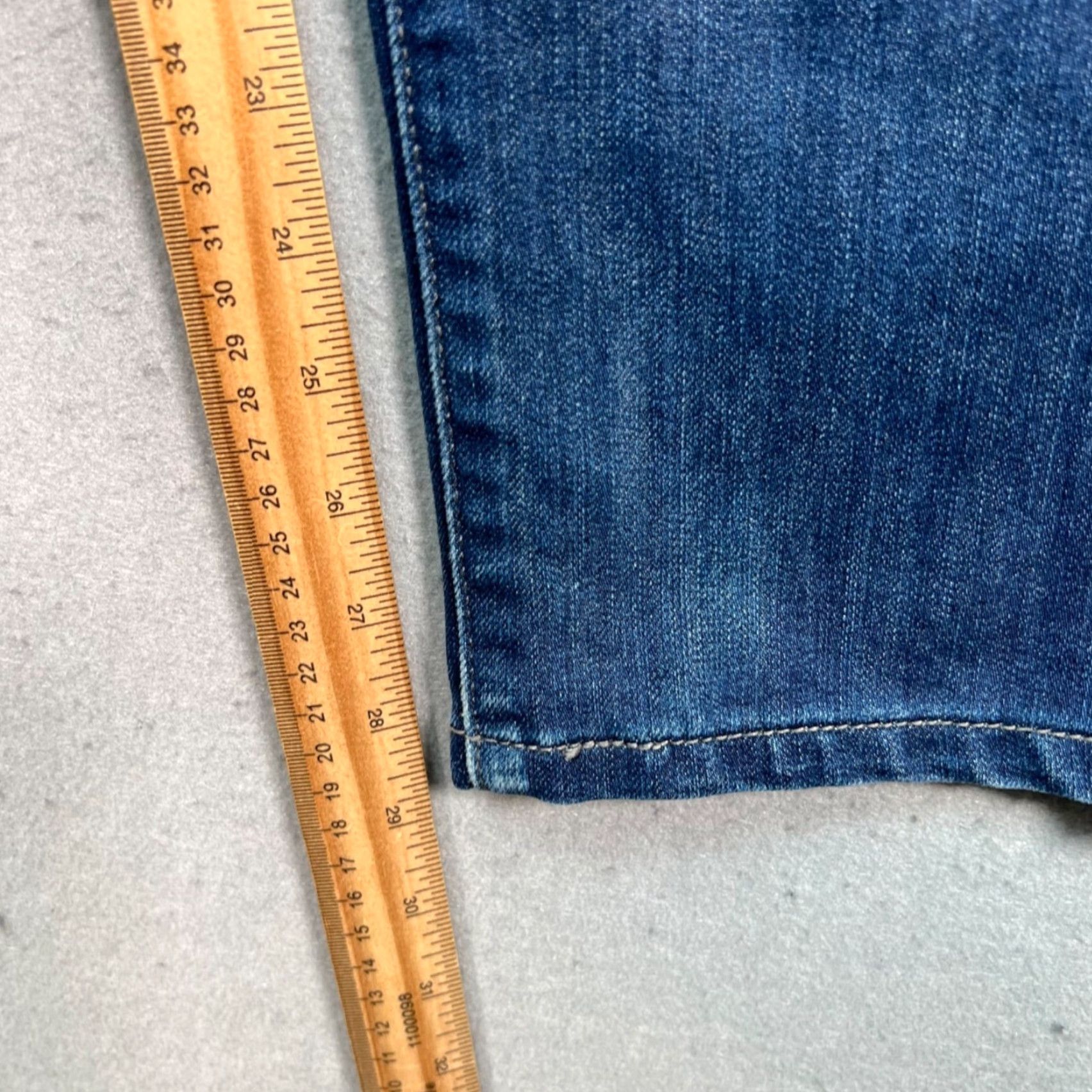 Levi's Levi's 512 Perfectly Slimming Womens Size 10M Skinny Jeans Mid Rise Blue Denim Jeans 5-Pocket Size 32" / US 10 / IT 46 - 7 Thumbnail