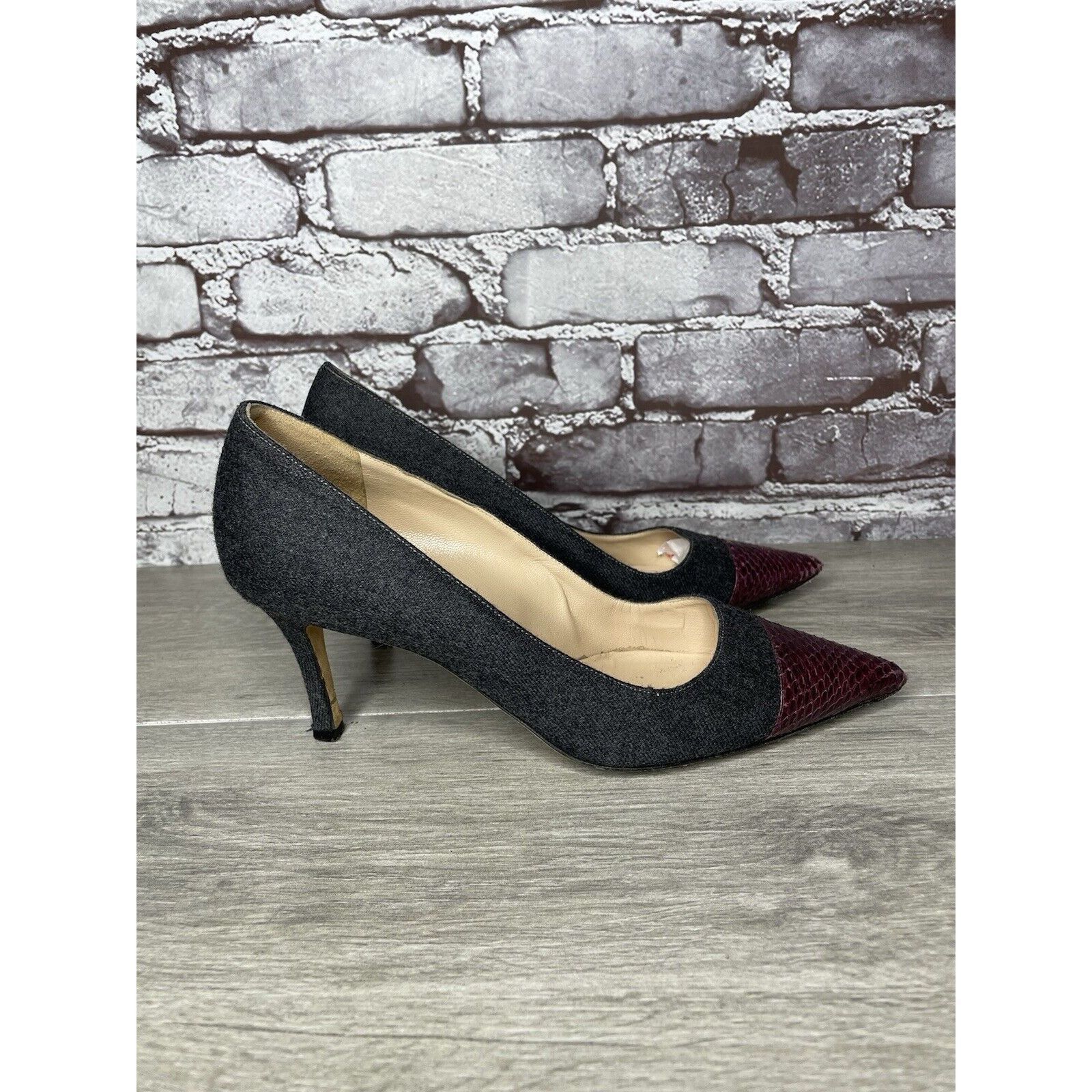 Manolo Blahnik Manolo Blahnik Grey Wool Fabric Burgundy Pointed Toe Heels W Size US 9 / IT 39 - 21 Thumbnail