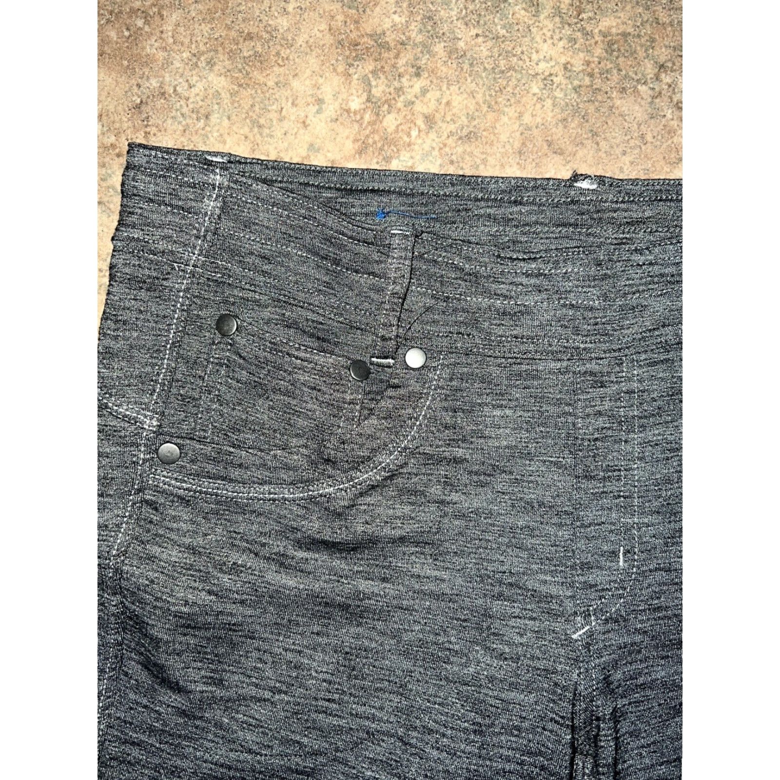 Vintage KUHL Mova Soft Capri Pants Gray Stretch Womens Size 4 Size 27" / US 4 / IT 40 - 3 Thumbnail