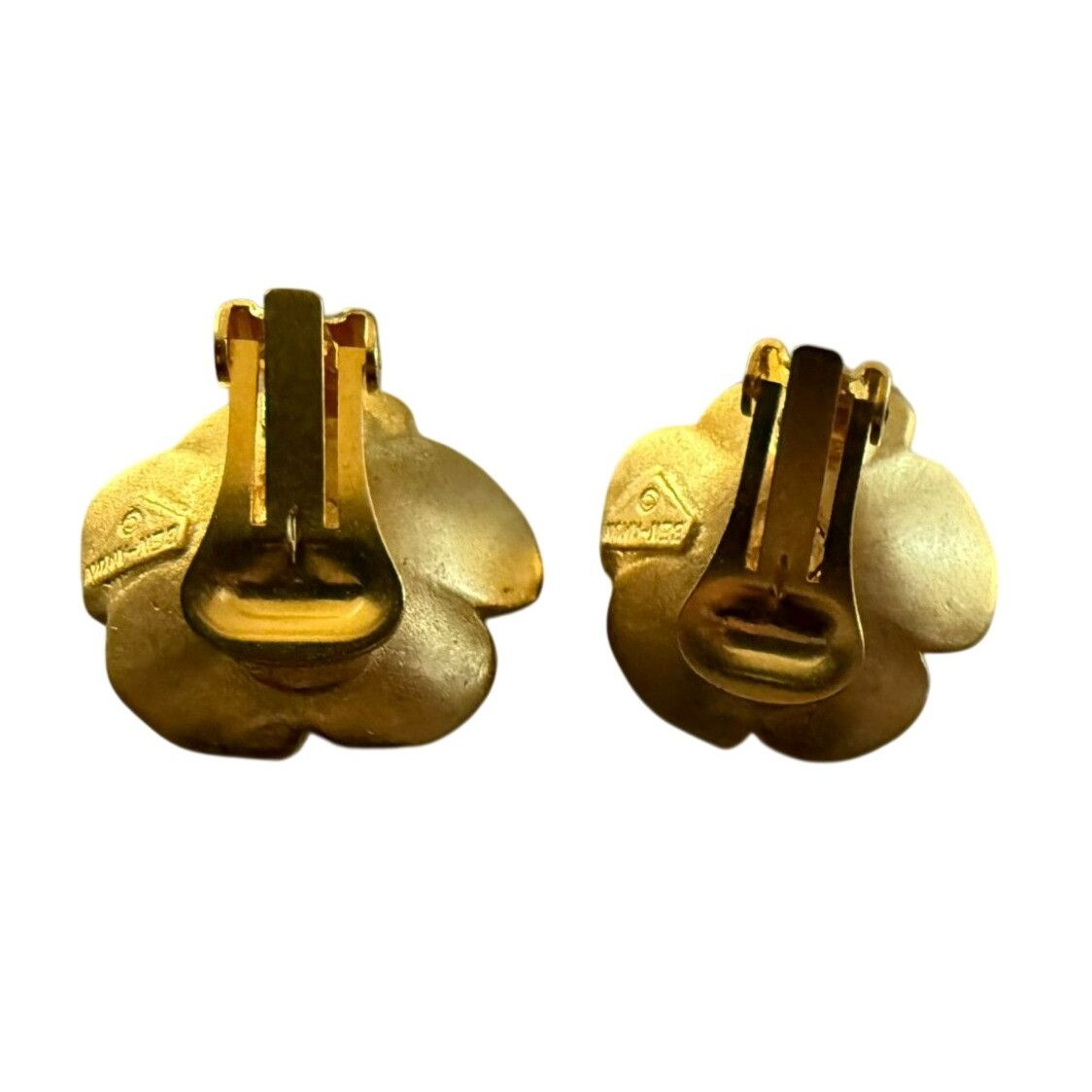 Other Rare Vintage Ben Amun Brushed Gold Magnolia Flower Clip-On E Size ONE SIZE - 4 Thumbnail
