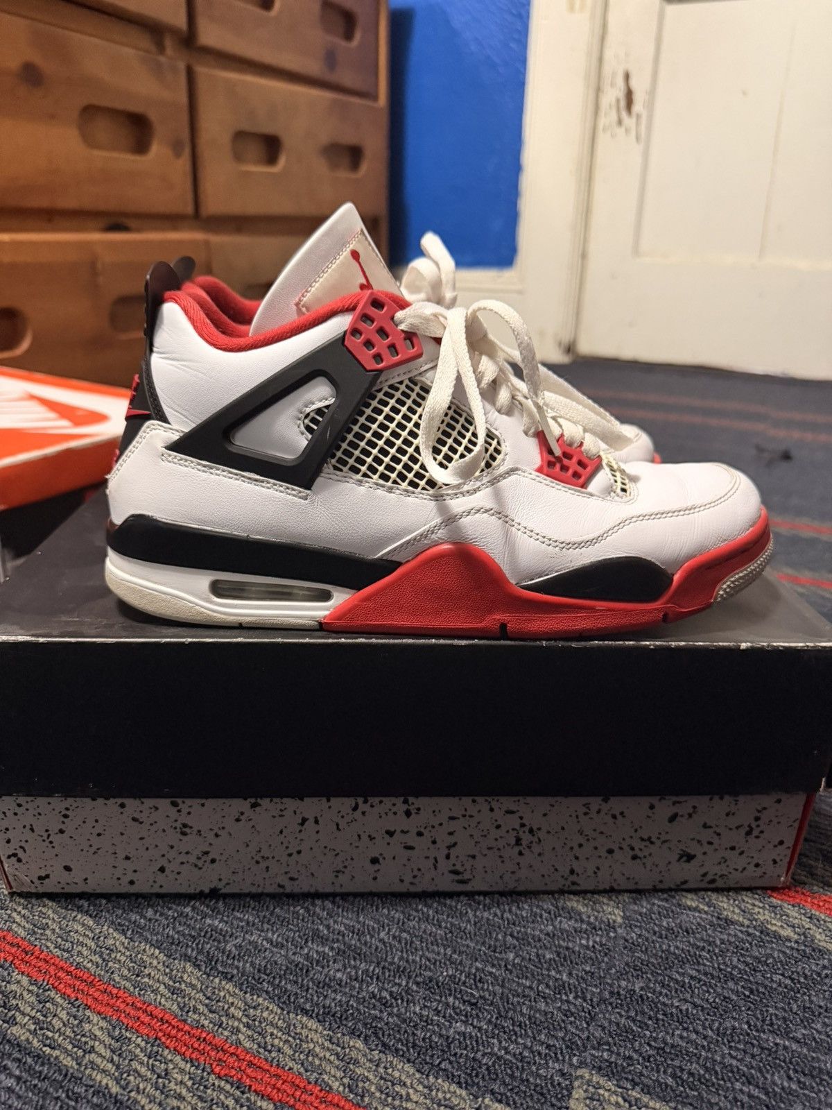 Jordan Brand 2020 Jordan 4 Fire Red Size US 10.5 / EU 43-44 - 5 Thumbnail