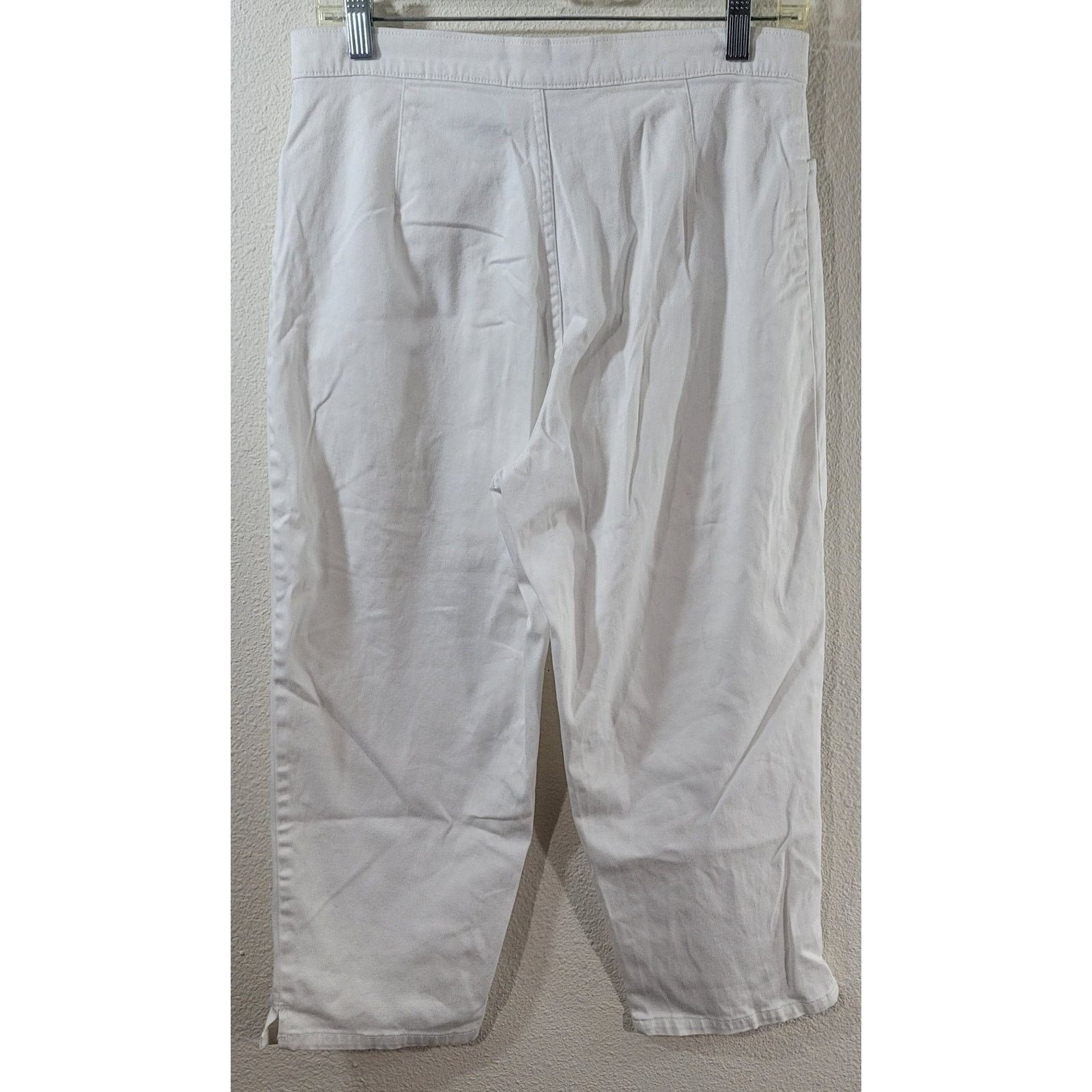 Bill Blass Bill Blass White Flat Front Denim Cropped Jeans 8 Stretch Size 30" / US 8 / IT 44 - 3 Thumbnail