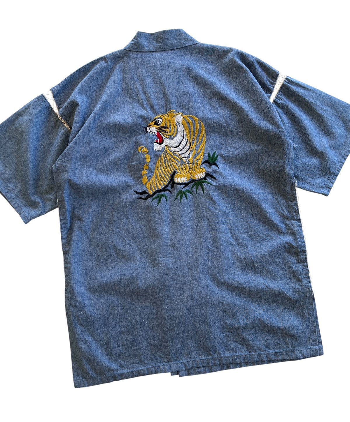 Japanese Brand RARE! Tiger Motif Gold Embroidery Noragi Haori Kimono Size US L / EU 52-54 / 3 - 4 Thumbnail