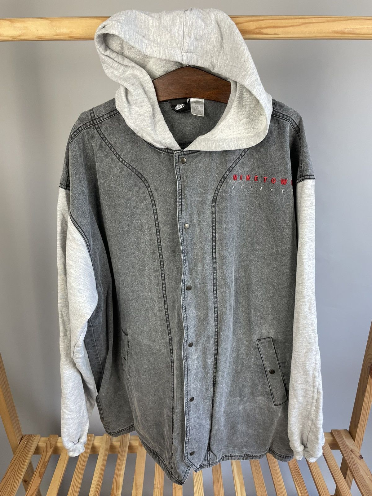 Nike Crazy vintage Nike town atlanta Size US XL / EU 56 / 4 - 1 Thumbnail