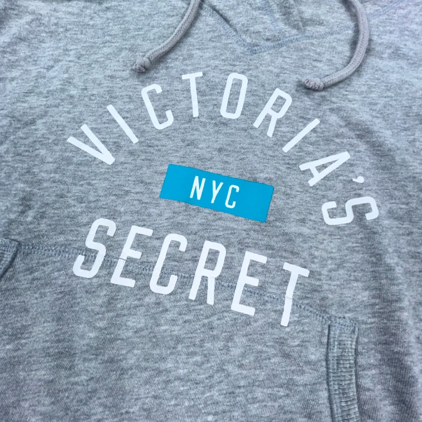 Victoria's Secret Victoria's Secret Hoodie Women Small Gray White Graphic Print Logo Pullover Sweatshirt Size S / US 4 / IT 40 - 3 Thumbnail