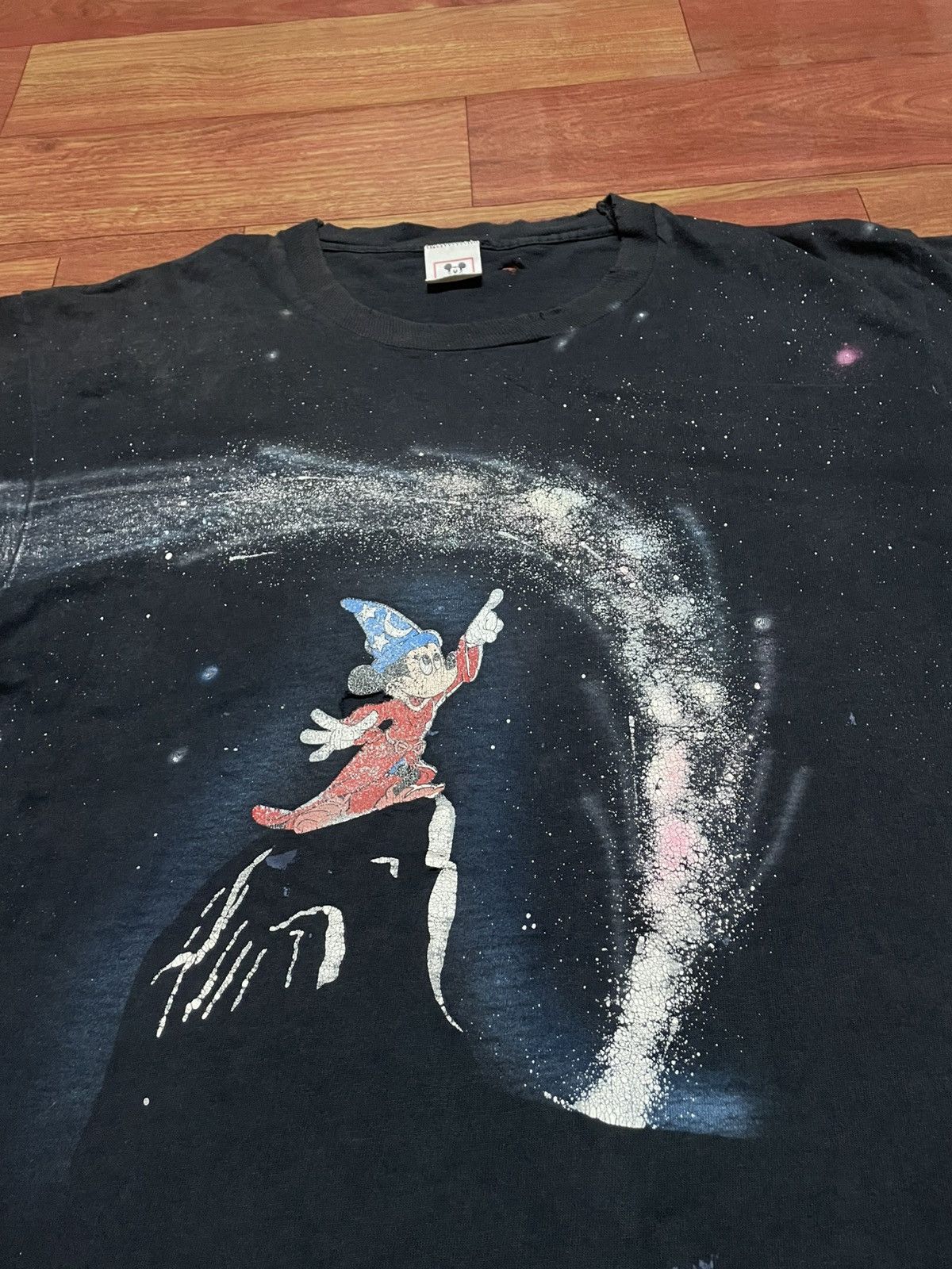 Vintage Vintage Mickey Magic Thrashed T-Shirt Distressed Faded Size US XL / EU 56 / 4 - 2 Thumbnail
