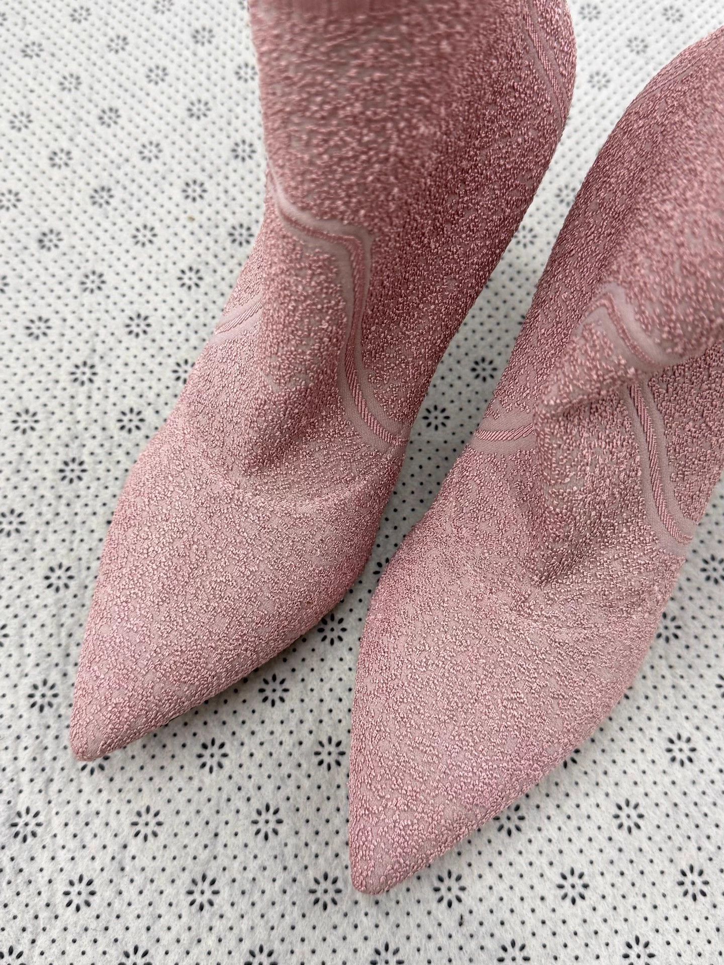 Gianvito Rossi Gianvito Rossi Pink Knit Mid-Calf Heeled Boots 38.5 Size US 7.5 / IT 37.5 - 3 Thumbnail