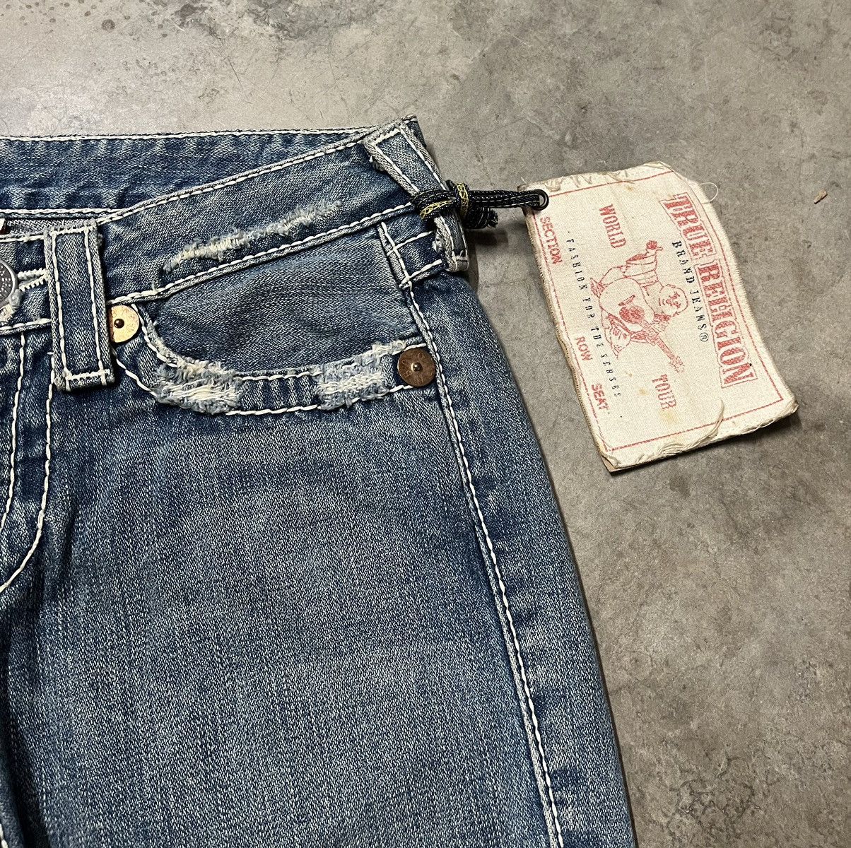 True Religion Flare Jeans TRUE RELIGION distressed low rise twist leg Size US 28 / EU 44 - 6 Thumbnail