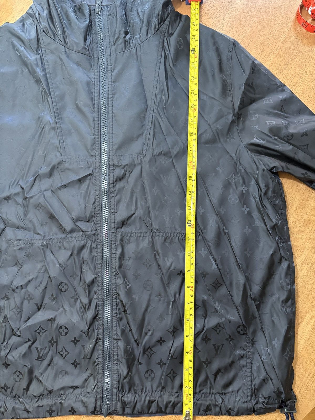Louis Vuitton Louis Vuitton Monogram Reversible Windbreaker in navy | LV50 Size US M / EU 48-50 / 2 - 19 Thumbnail