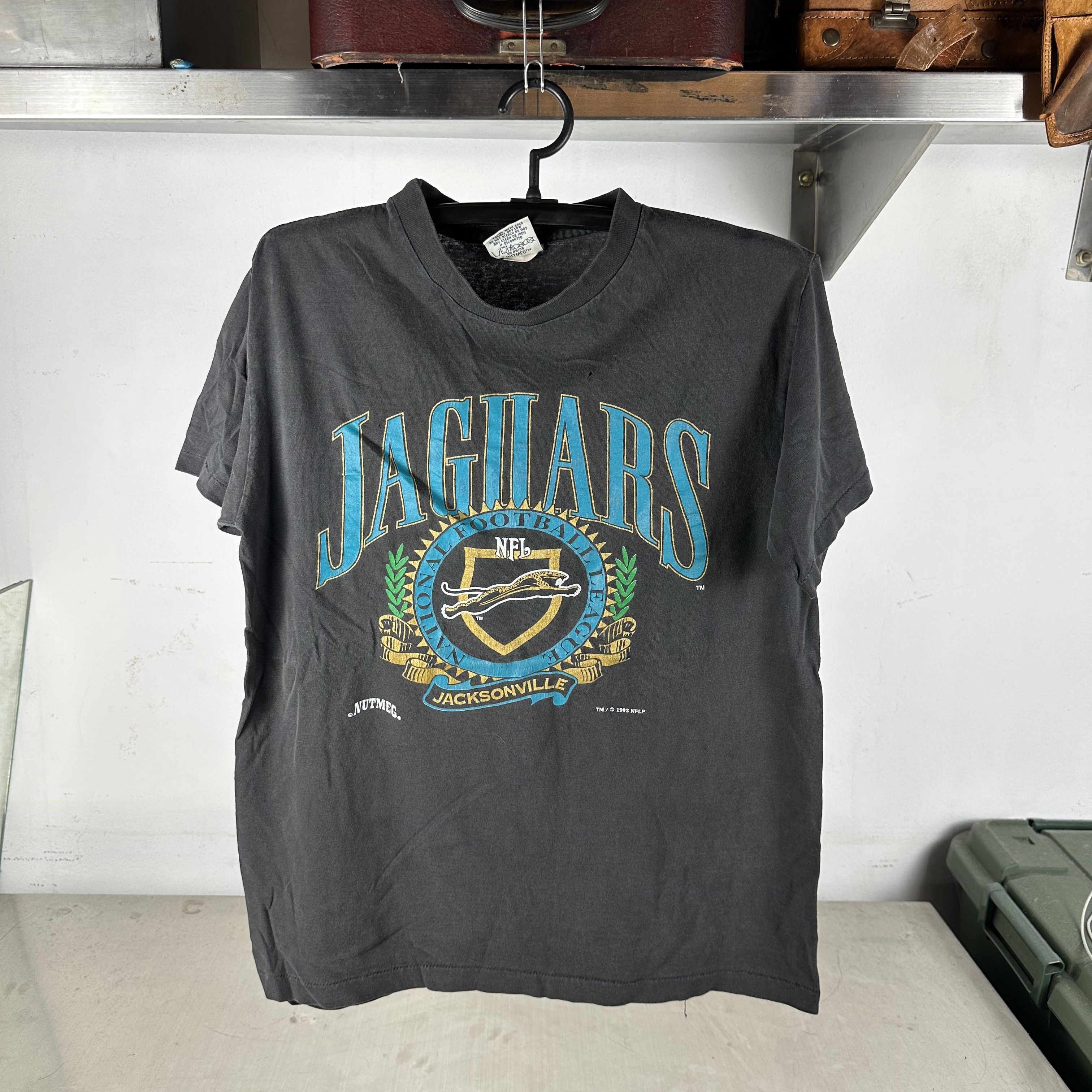 Vintage Vintage 1993 Jacksonville Jaguars NFL Nutmeg T-shirt Size US M / EU 48-50 / 2 - 1 Thumbnail