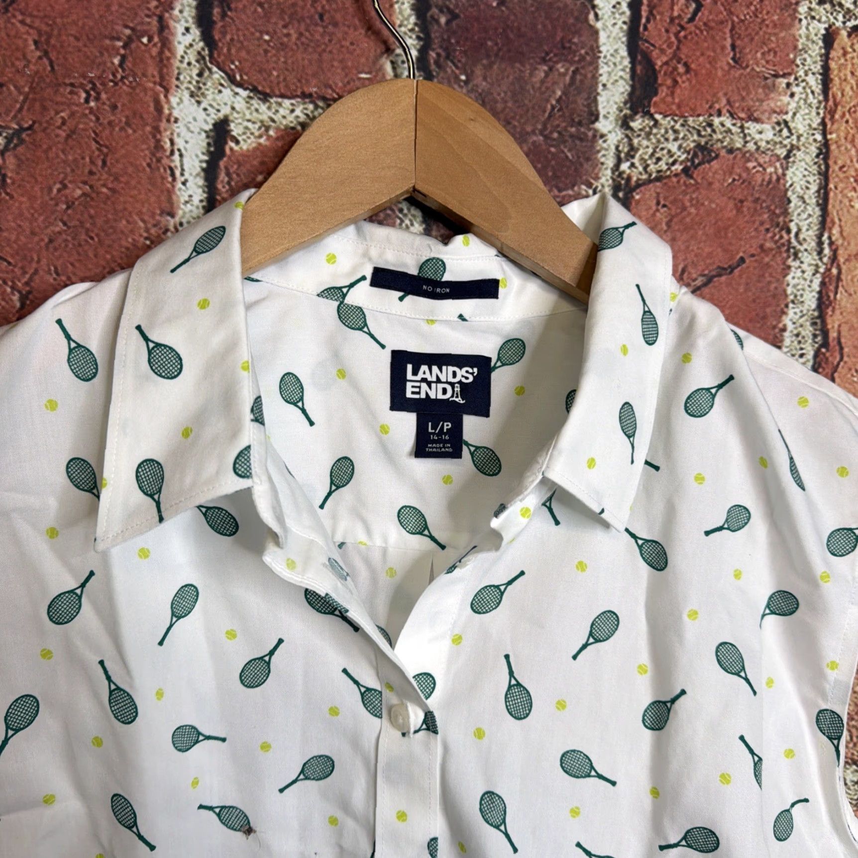 Lands' End Lands' End Button-Up Sleeveless Tennis Print Shirt Womens L Petite White Casual Workwear Travel Basic Non-Iron - Lands' End Size L / US 10 / IT 46 - 2 Thumbnail